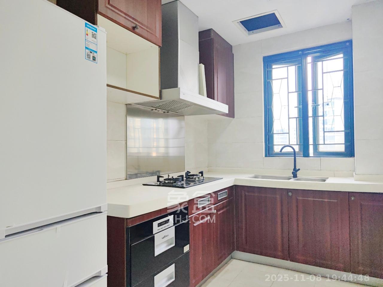 恒大雅苑  4室2厅2卫    4500.0元/月室内图