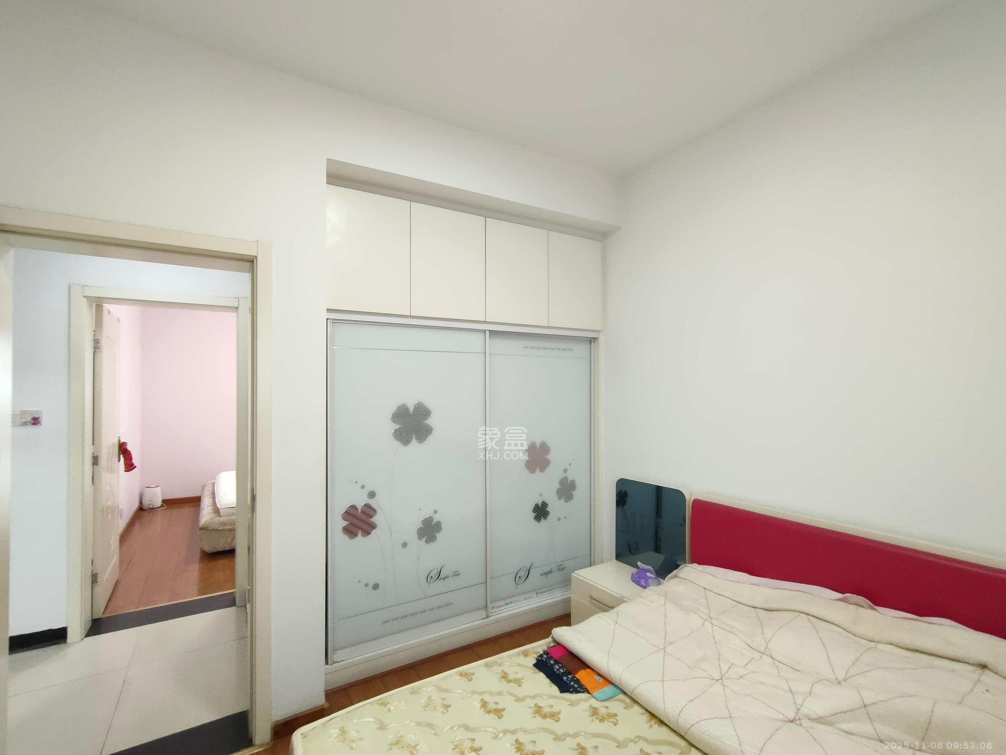 泊爱蓝湾 3室2厅2卫 2800.0元/月 泊爱蓝湾 3室2厅2卫 2800.0元/月室内图