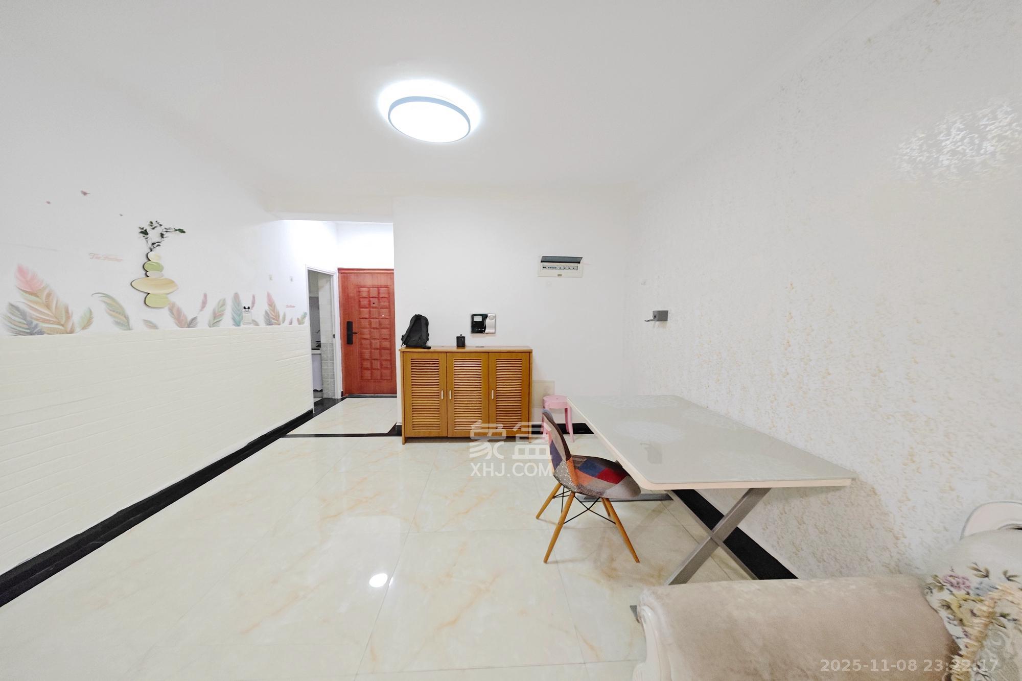 新城新世界一二三期  2室2厅1卫    95.0万