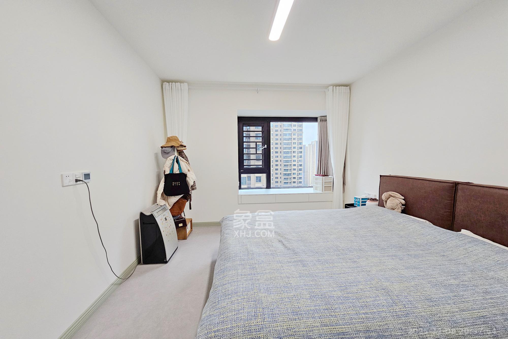 长房东旭国际 4室2厅2卫 198.0万 长房东旭国际 4室2厅2卫 198.0万卧室