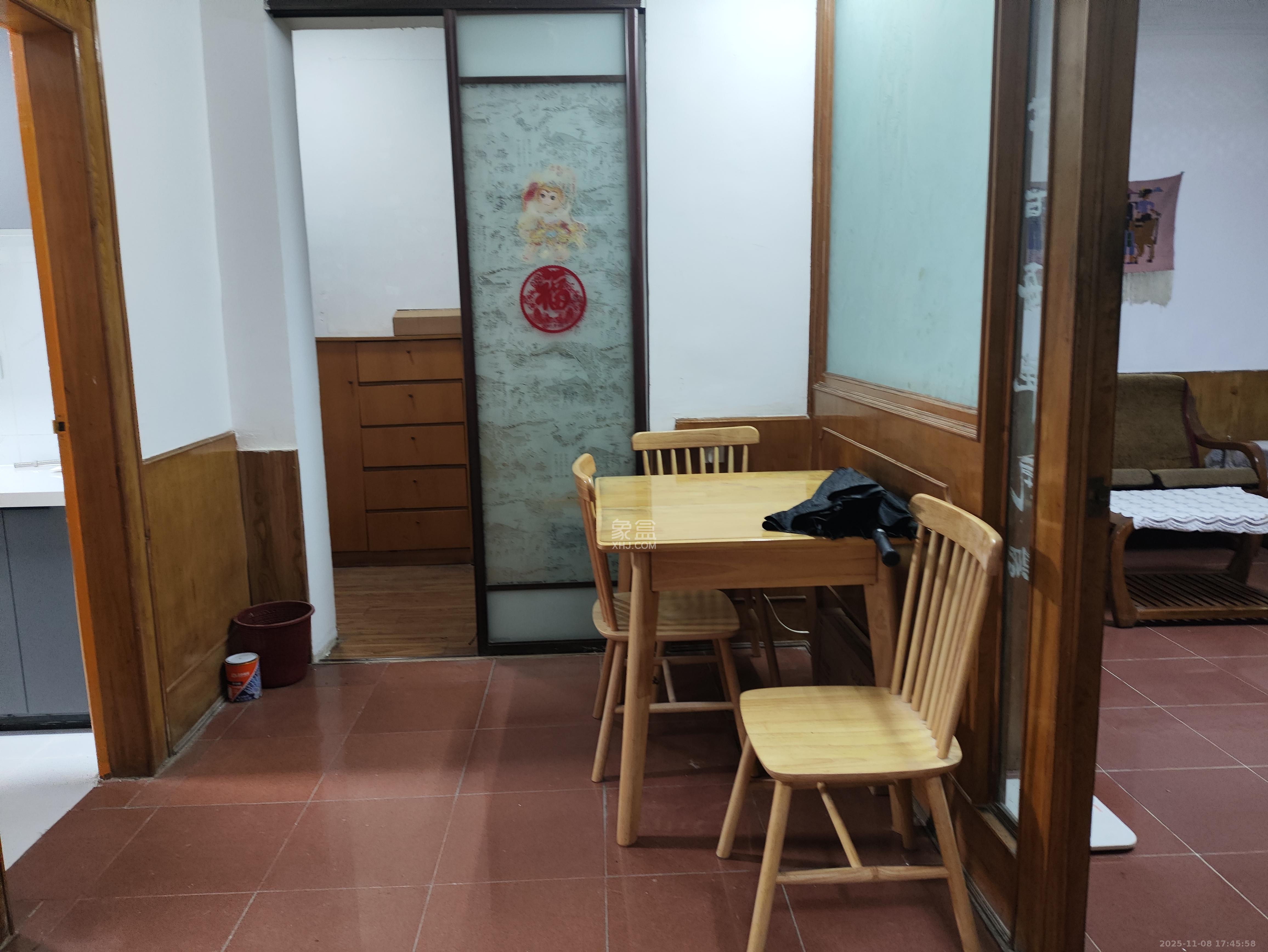 长沙市博物馆单位房 3室1厅1卫 3500.0元/月 长沙市博物馆单位房 3室1厅1卫 3500.0元/月室内图