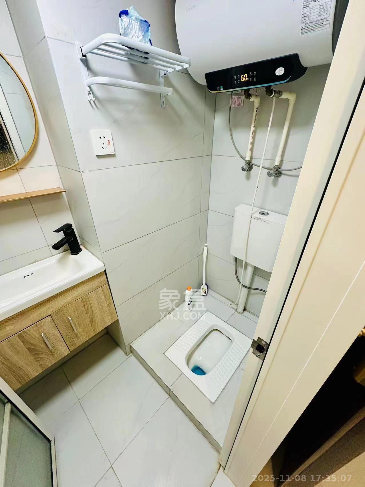 万科金色梦想A区  1室1厅1卫    2000.0元/月室内图