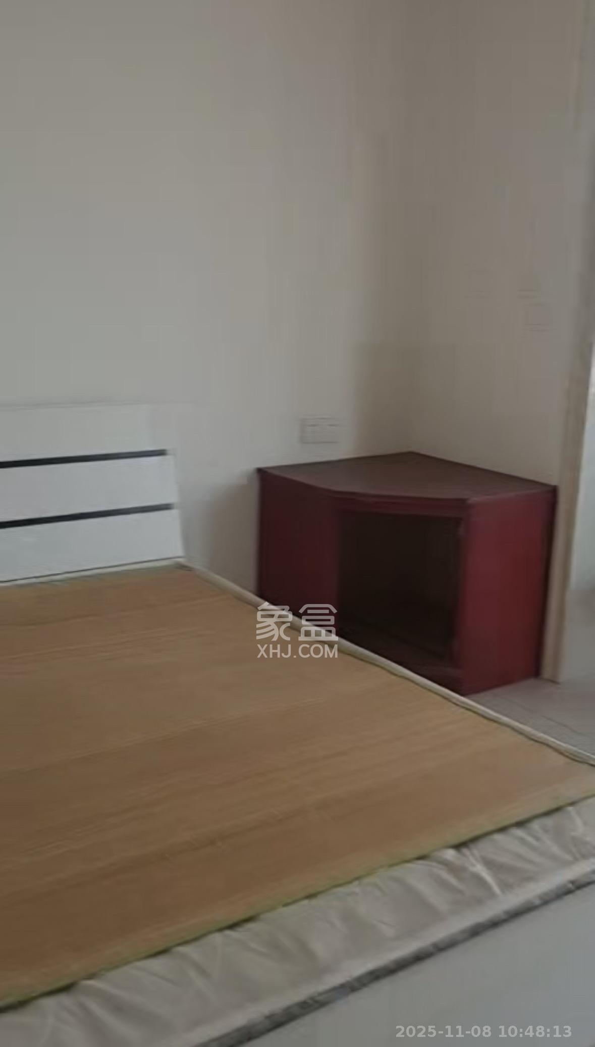 和润园一、二期 1室1厅1卫 1300.0元/月 和润园一、二期 1室1厅1卫 1300.0元/月室内图