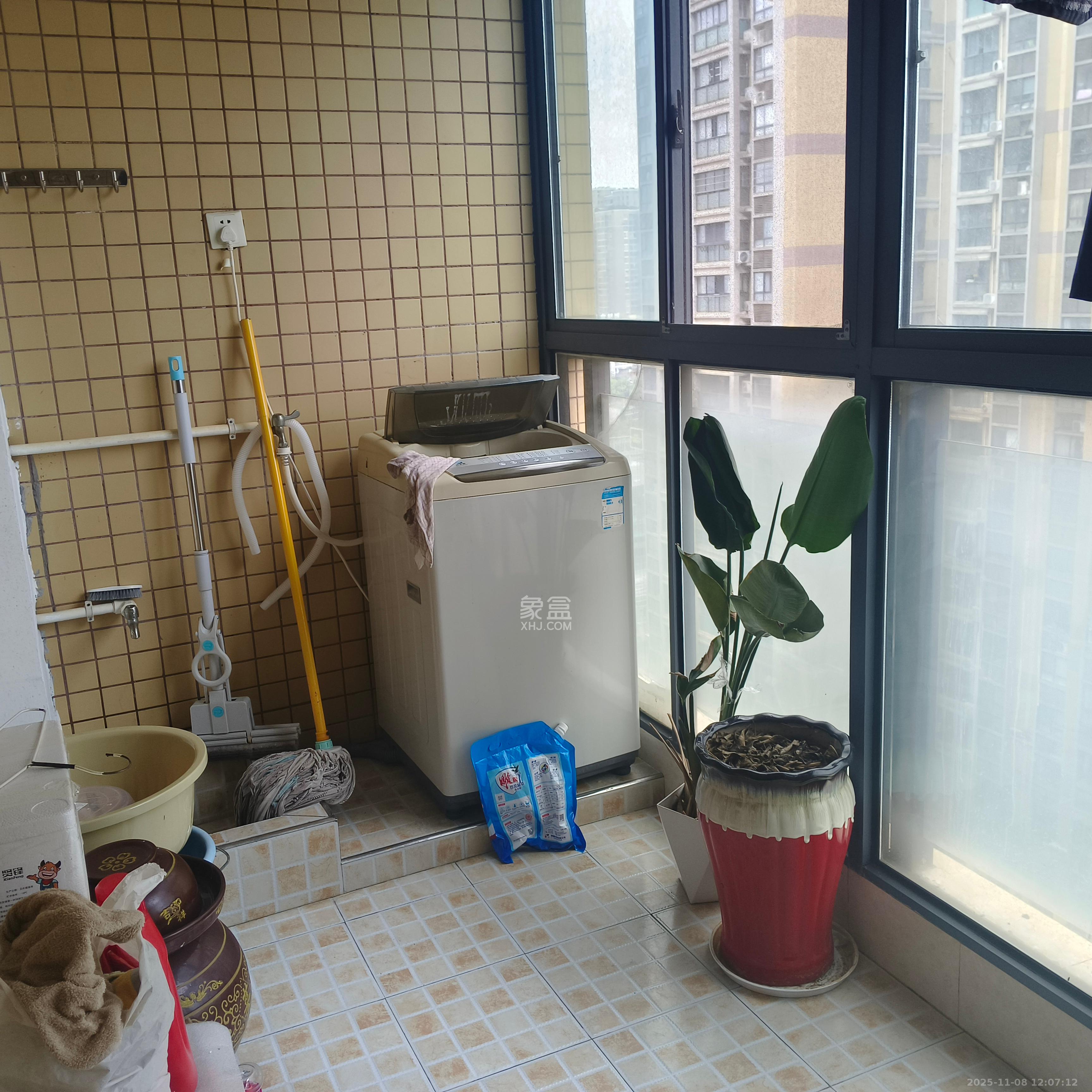 锦湘国际星城三期(锦绣苑) 1室2厅2卫 2900.0元/月 锦湘国际星城三期(锦绣苑) 1室2厅2卫 2900.0元/月室内图