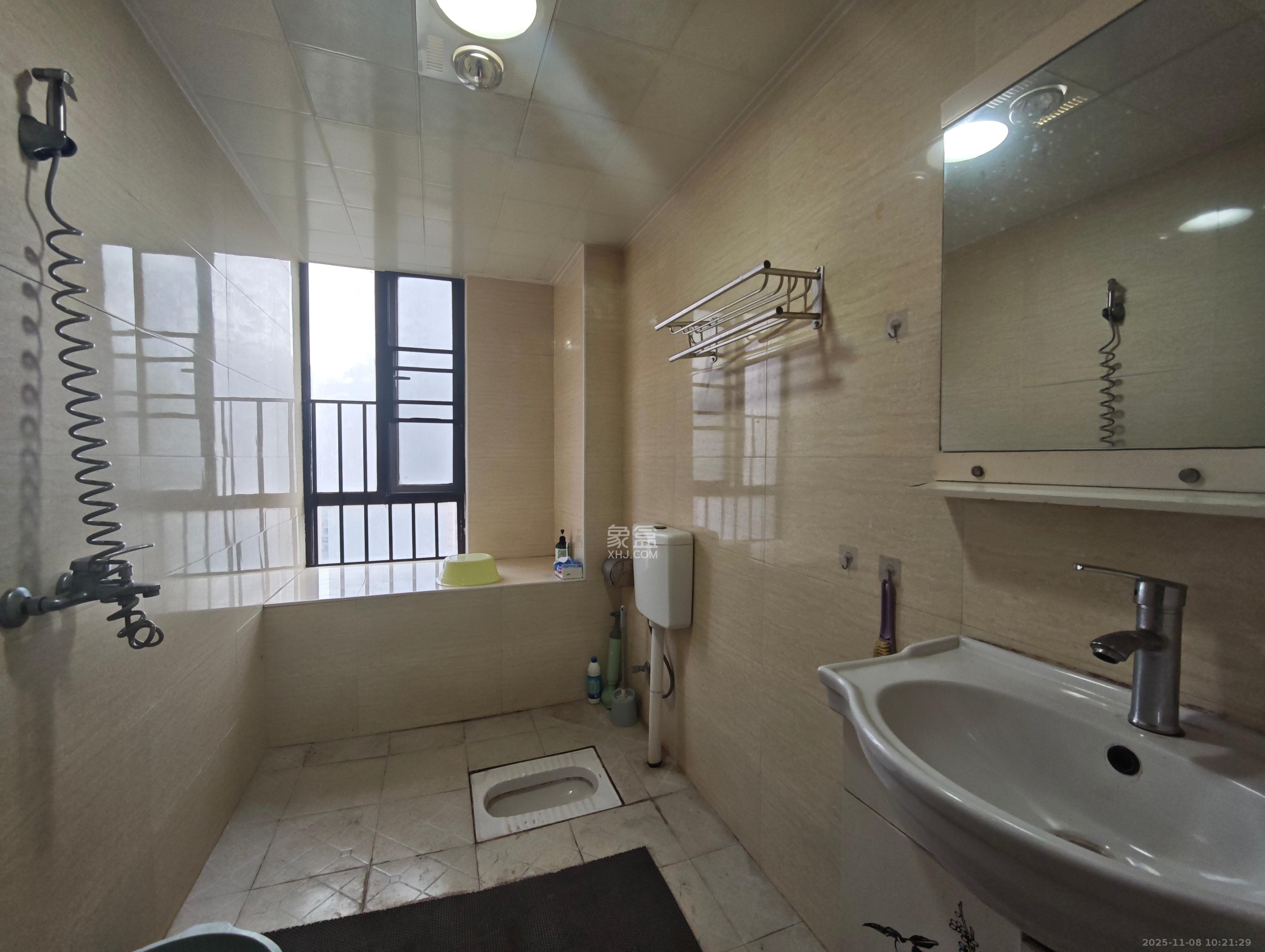 华润凤凰城三期 3室2厅1卫 2000.0元/月 华润凤凰城三期 3室2厅1卫 2000.0元/月室内图