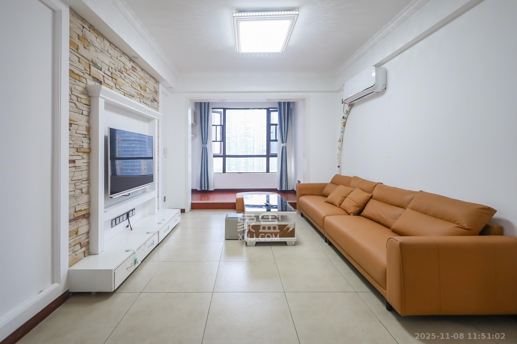 世茂外滩里（世茂铂翠湾三期）  3室2厅2卫    165.0万