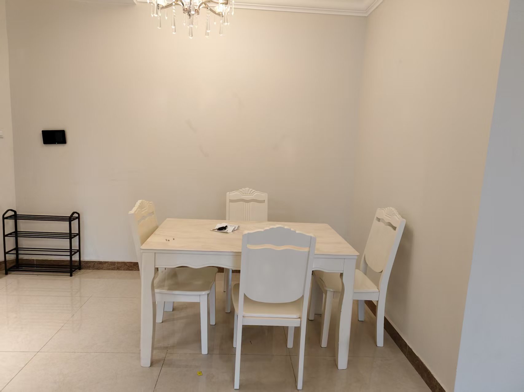 恒大绿洲  2室2厅1卫    1600.0元/月室内图