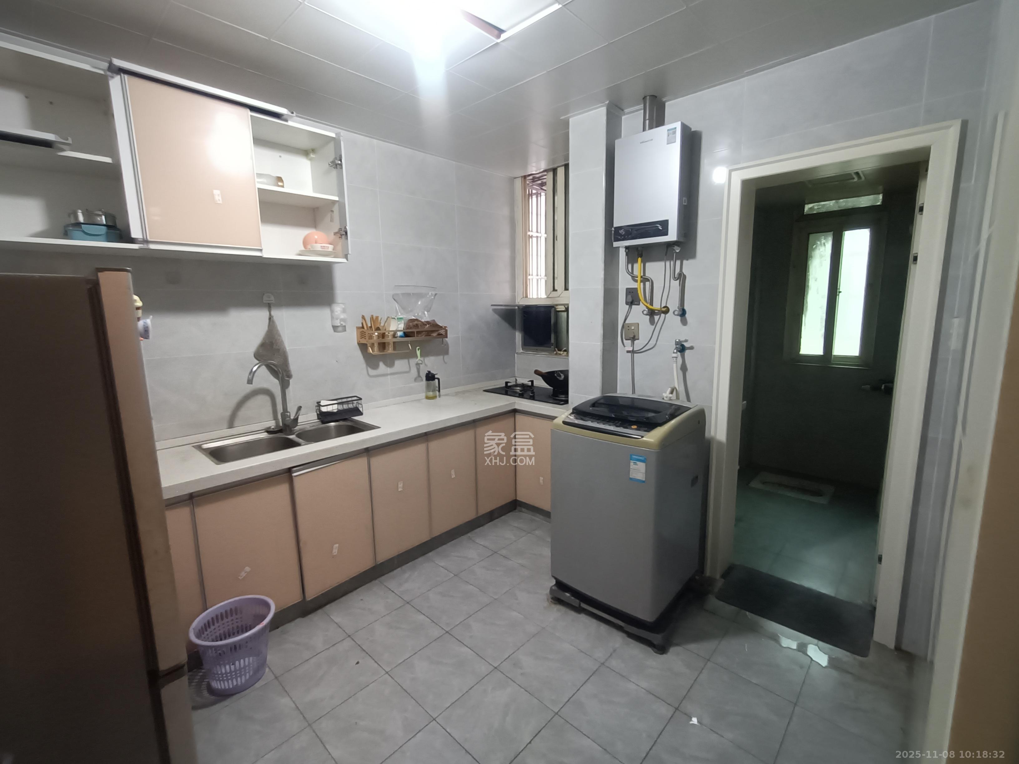 高桥高双湖商贸城 1室0厅0卫 1600.0元/月 高桥高双湖商贸城 1室0厅0卫 1600.0元/月室内图