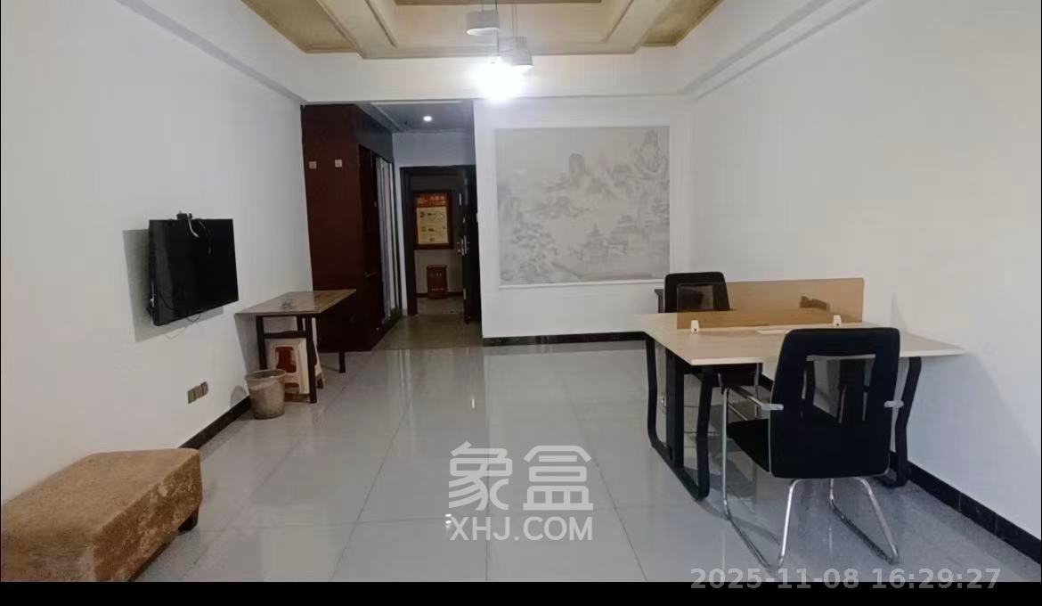 保利麓谷林语I区  1室1厅1卫    1500.0元/月室内图