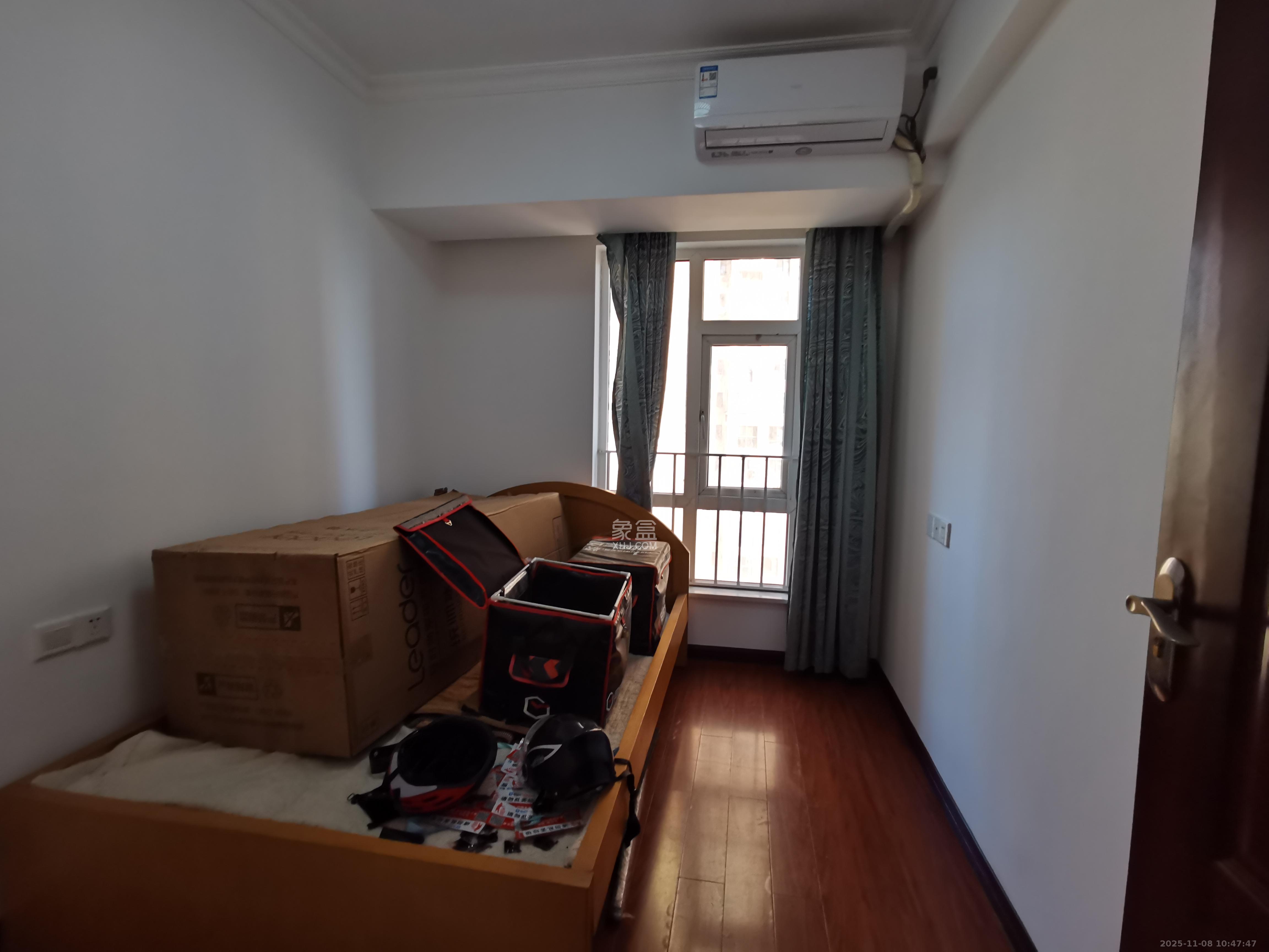 米兰春天  3室2厅1卫    1680.0元/月室内图