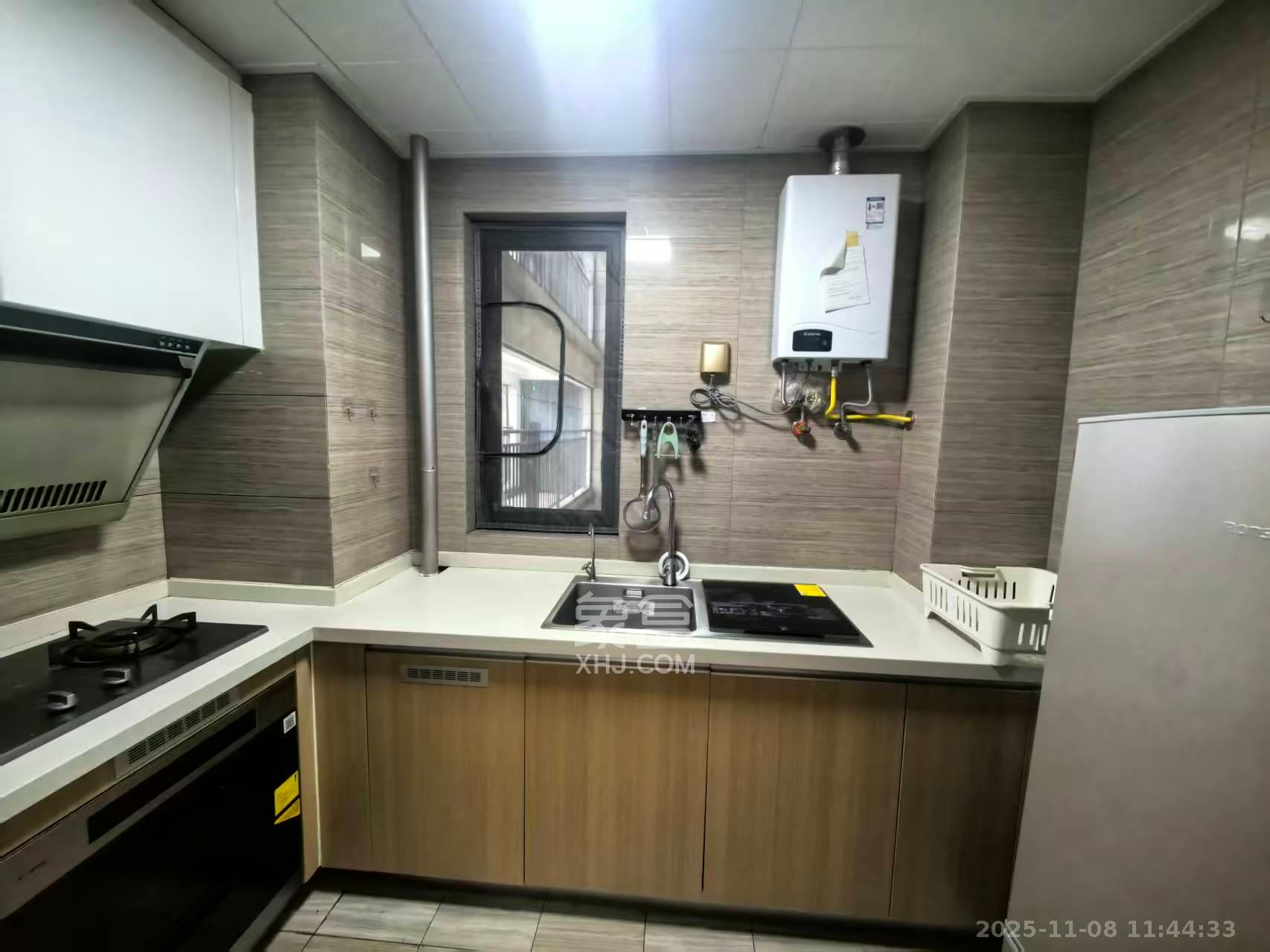 阳光城尚东湾青柠园  3室2厅1卫    2500.0元/月室内图