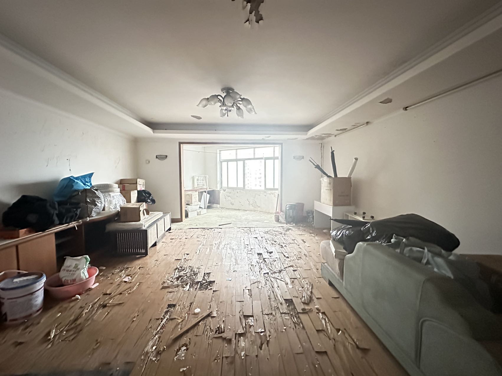 金泰大厦  1室0厅0卫    100.0万