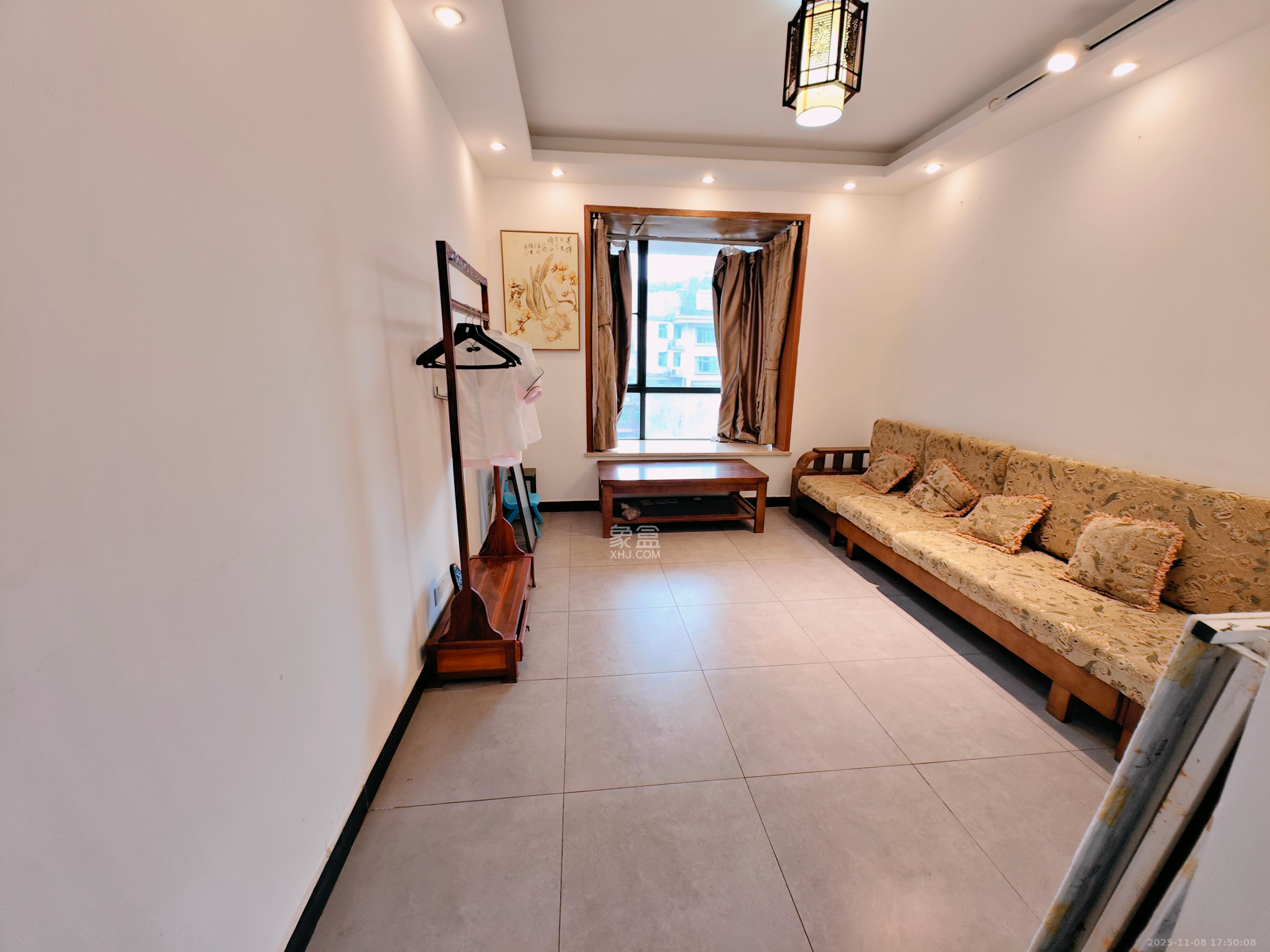 恒盛世家 5室2厅2卫 4000.0元/月 恒盛世家 5室2厅2卫 4000.0元/月室内图