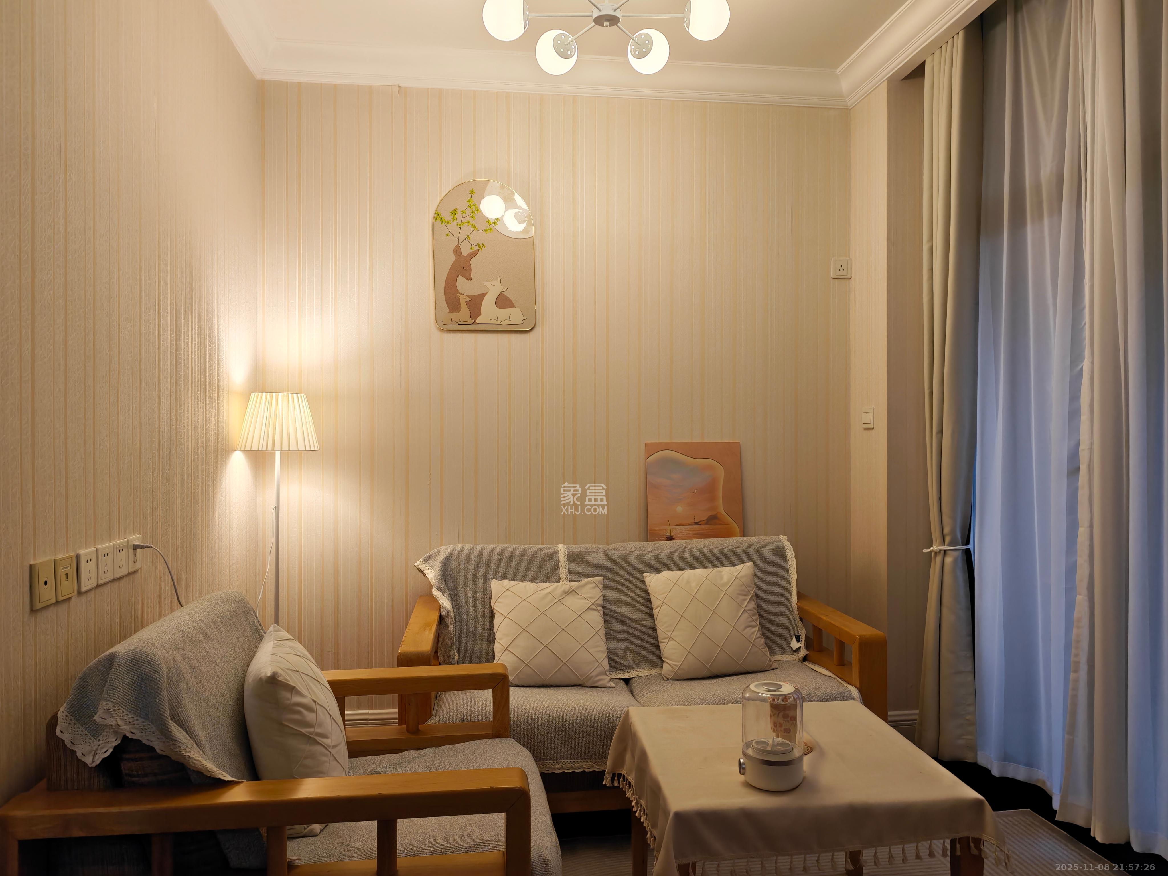 郡原广场  1室1厅1卫    1800.0元/月