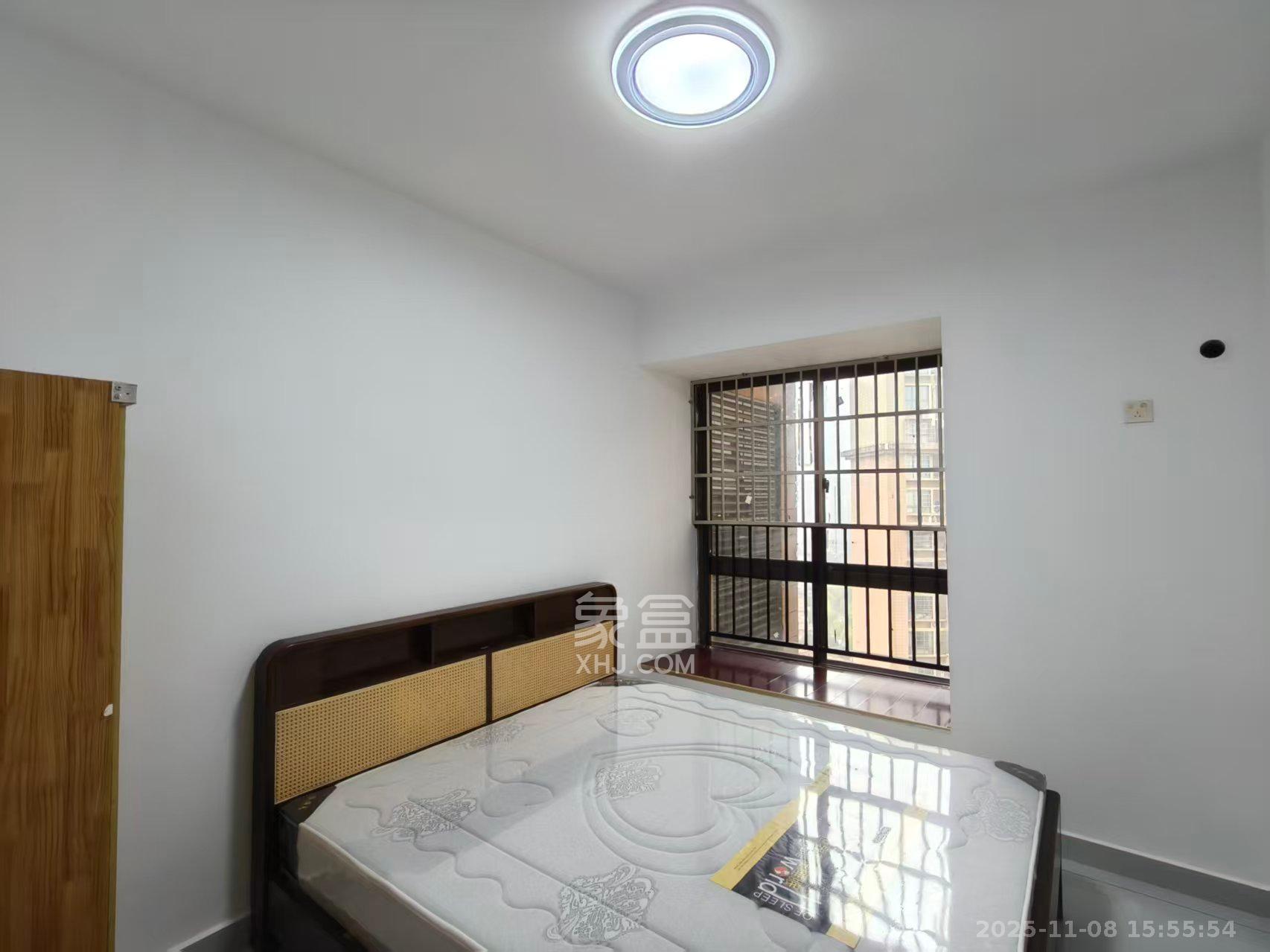 好望谷  3室2厅2卫    1800.0元/月室内图