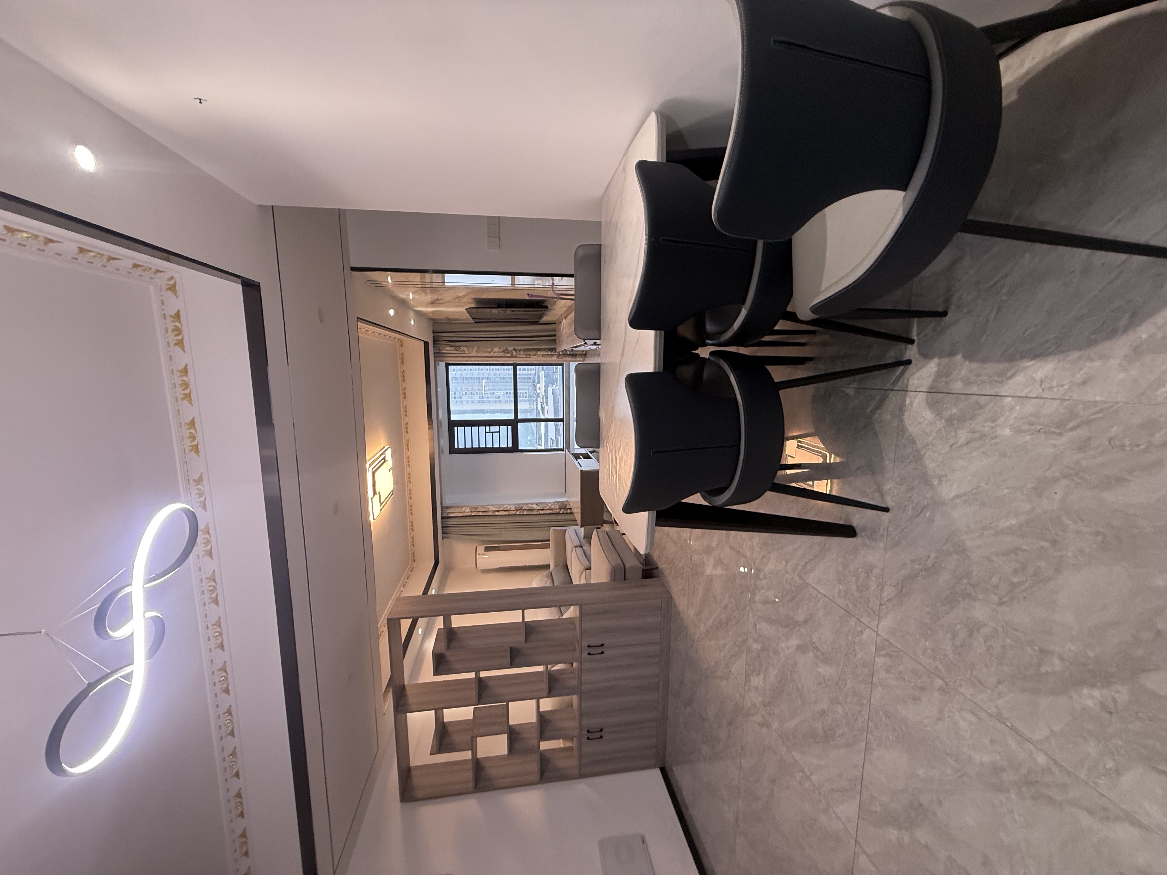 佳源罗马都市 3室2厅2卫 2500.0元/月 佳源罗马都市 3室2厅2卫 2500.0元/月室内图