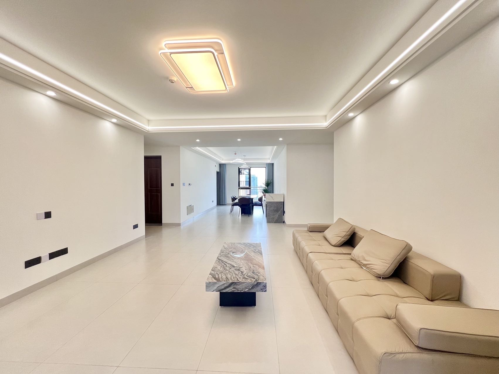 海航豪庭北苑  5室2厅2卫    8800.0元/月室内图