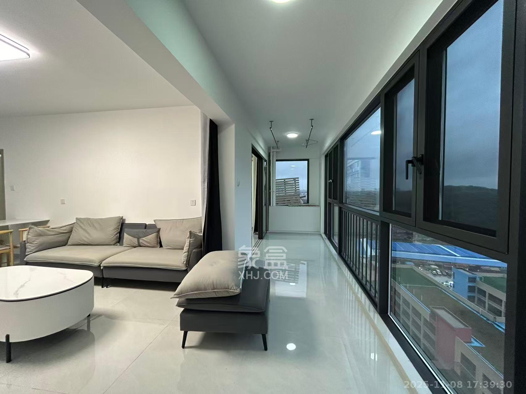 丽发新城  3室2厅2卫    2600.0元/月室内图