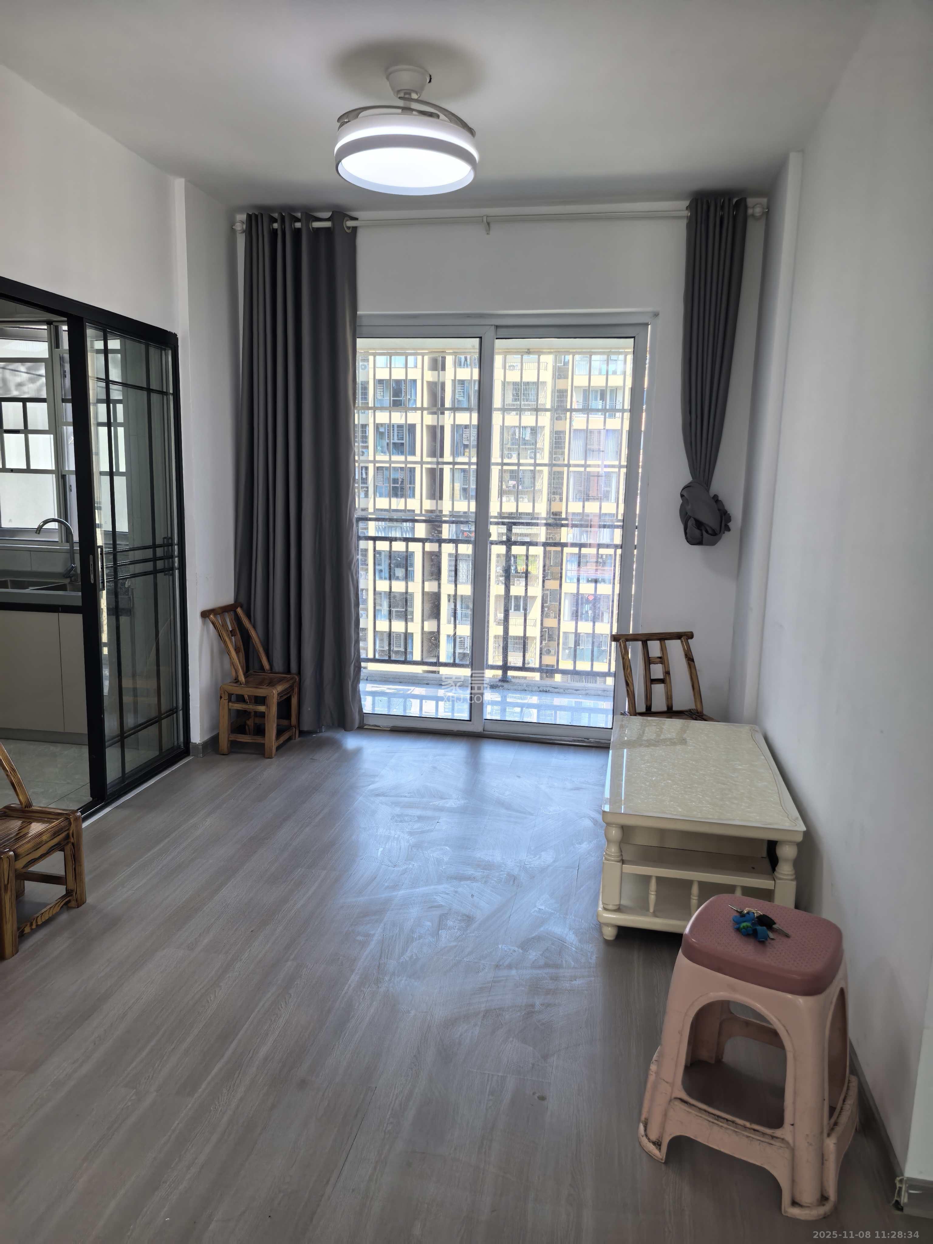 文景家园 4室2厅2卫 3500.0元/月 文景家园 4室2厅2卫 3500.0元/月室内图