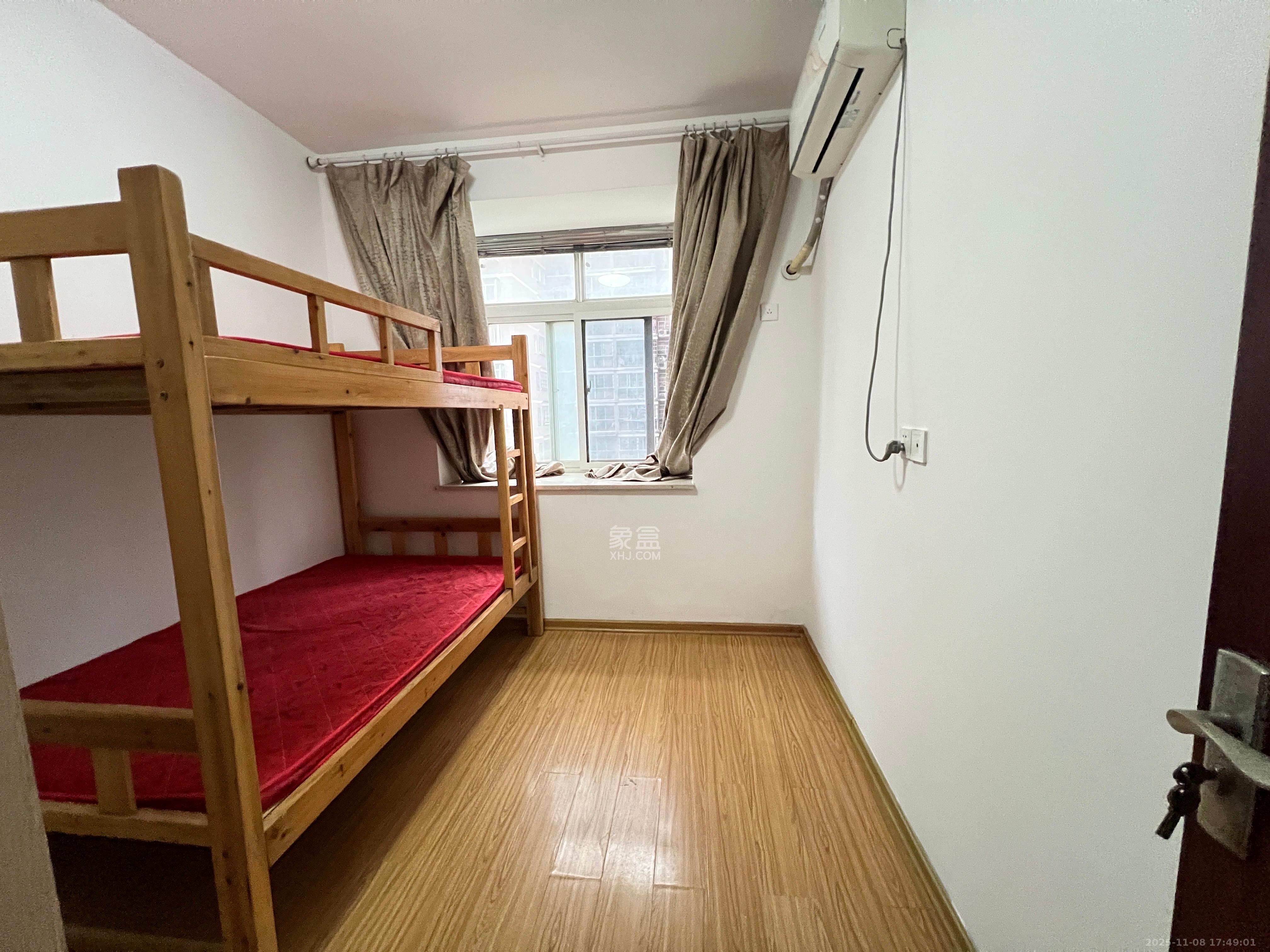 星城国际  3室2厅2卫    1700.0元/月室内图