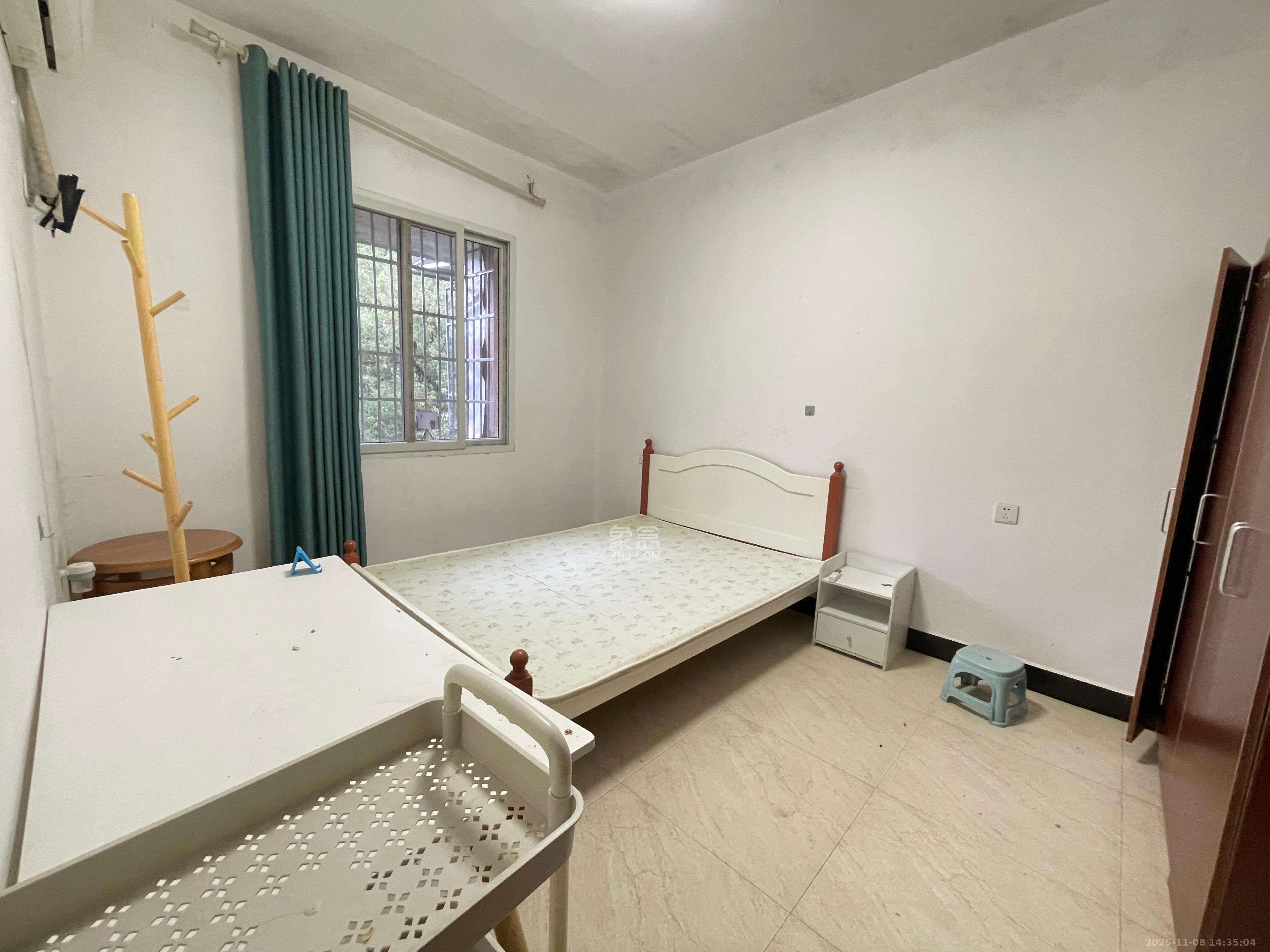 牛婆塘社区 1室0厅0卫 1400.0元/月 牛婆塘社区 1室0厅0卫 1400.0元/月室内图