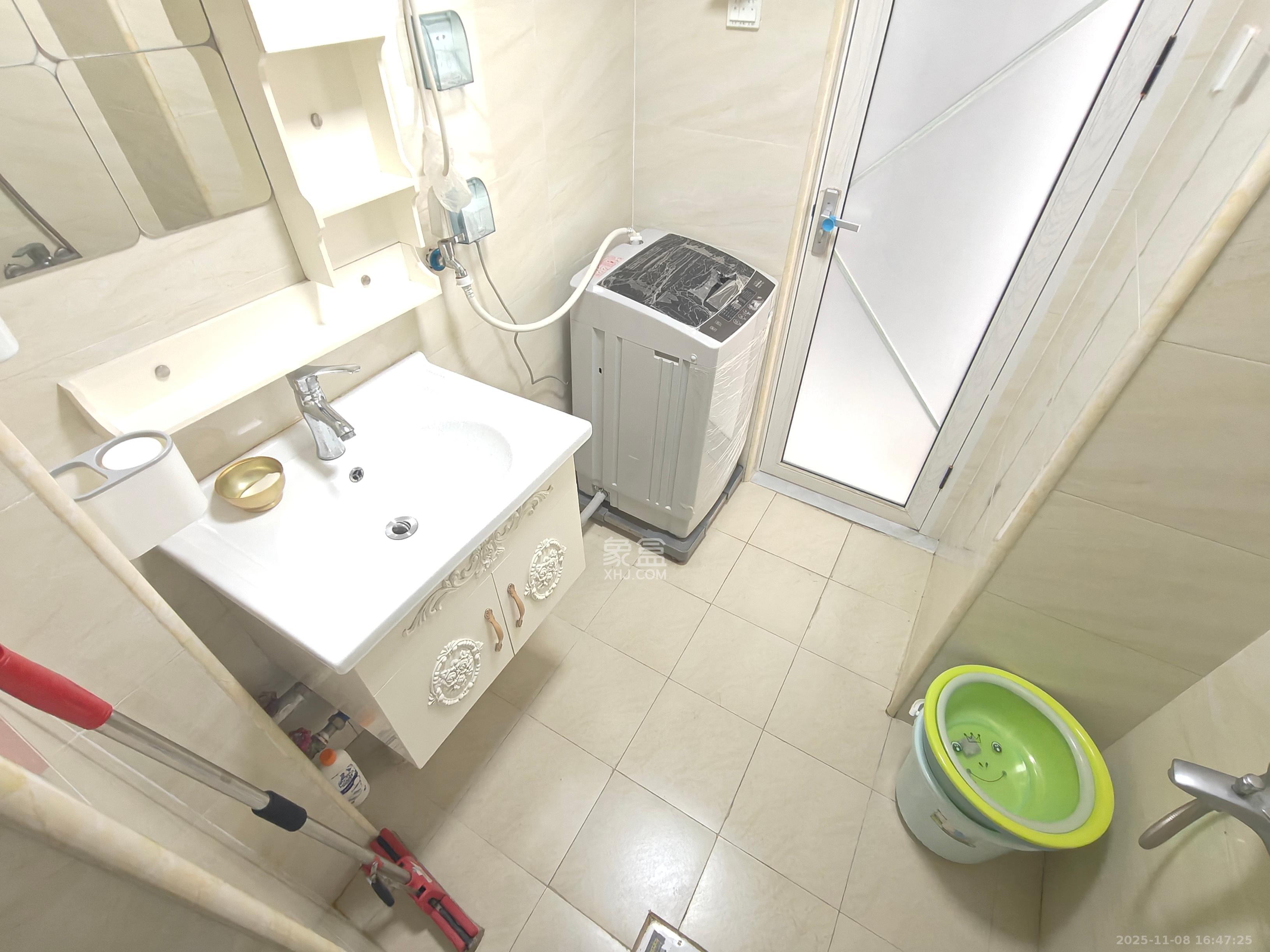 洋湖时代  1室1厅1卫    1100.0元/月室内图