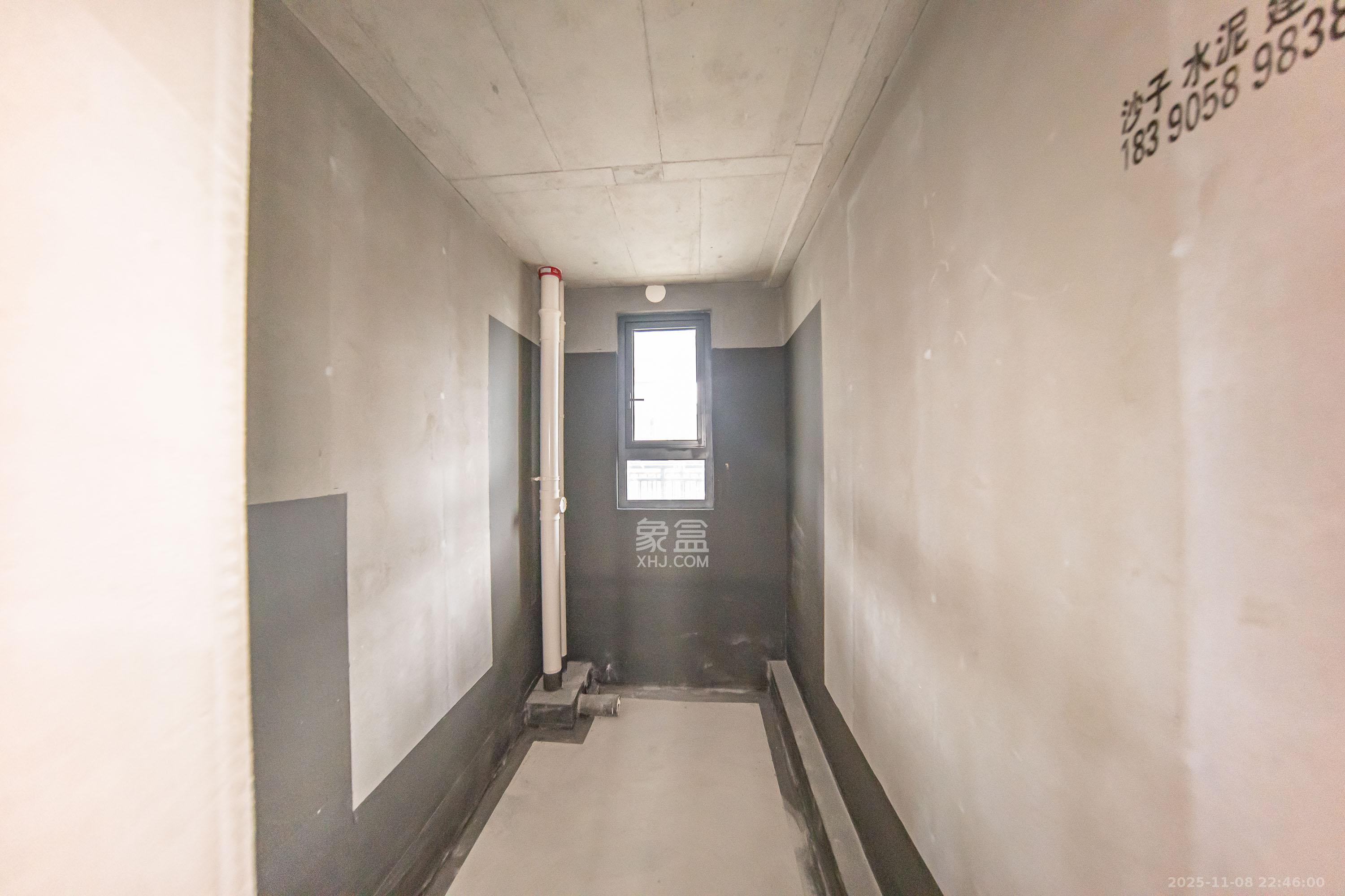 中海阅山府 4室2厅2卫 165.0万 中海阅山府 4室2厅2卫 165.0万卫生间