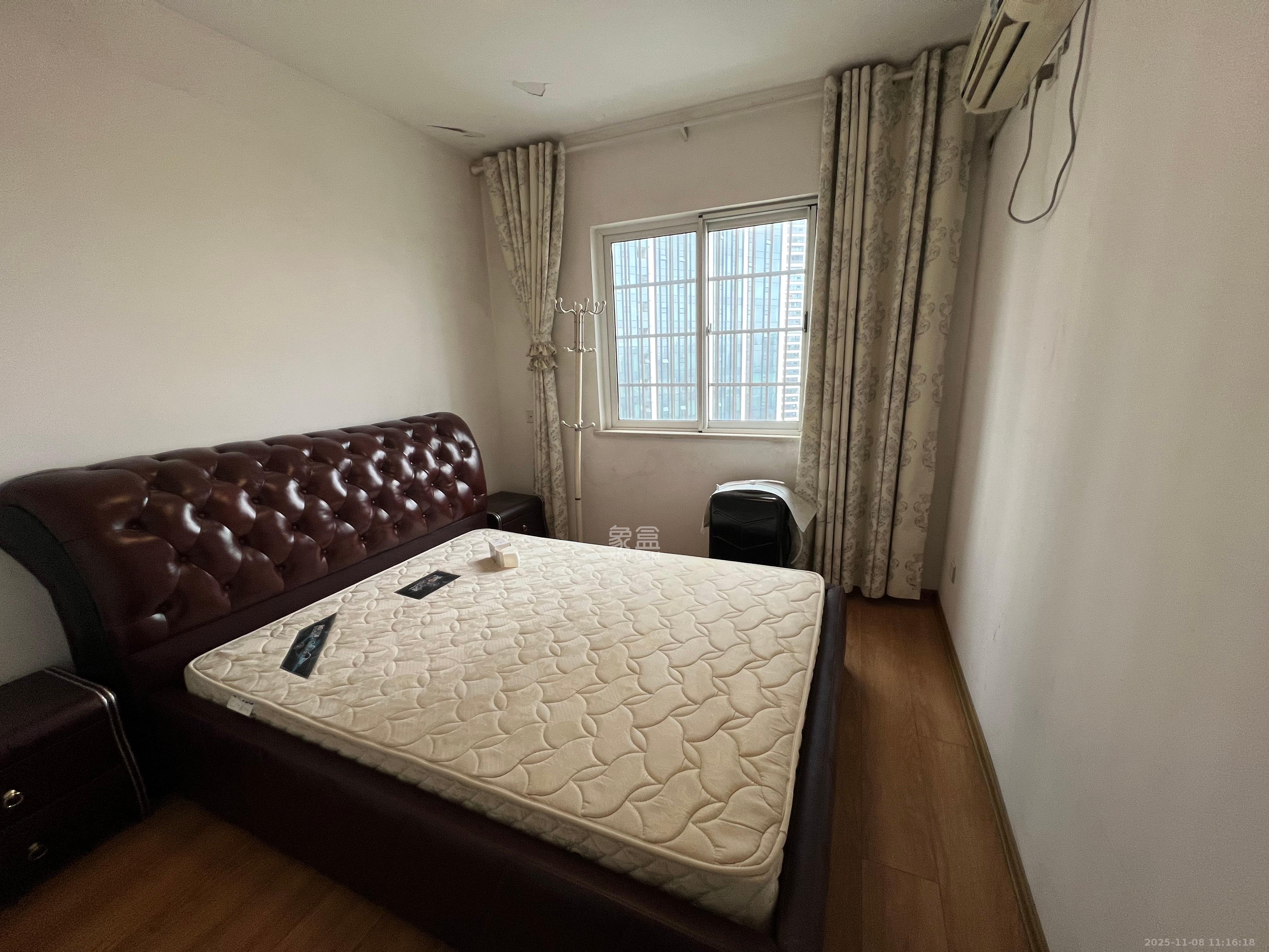 嘉宇盛世华章  3室2厅2卫    3000.0元/月室内图