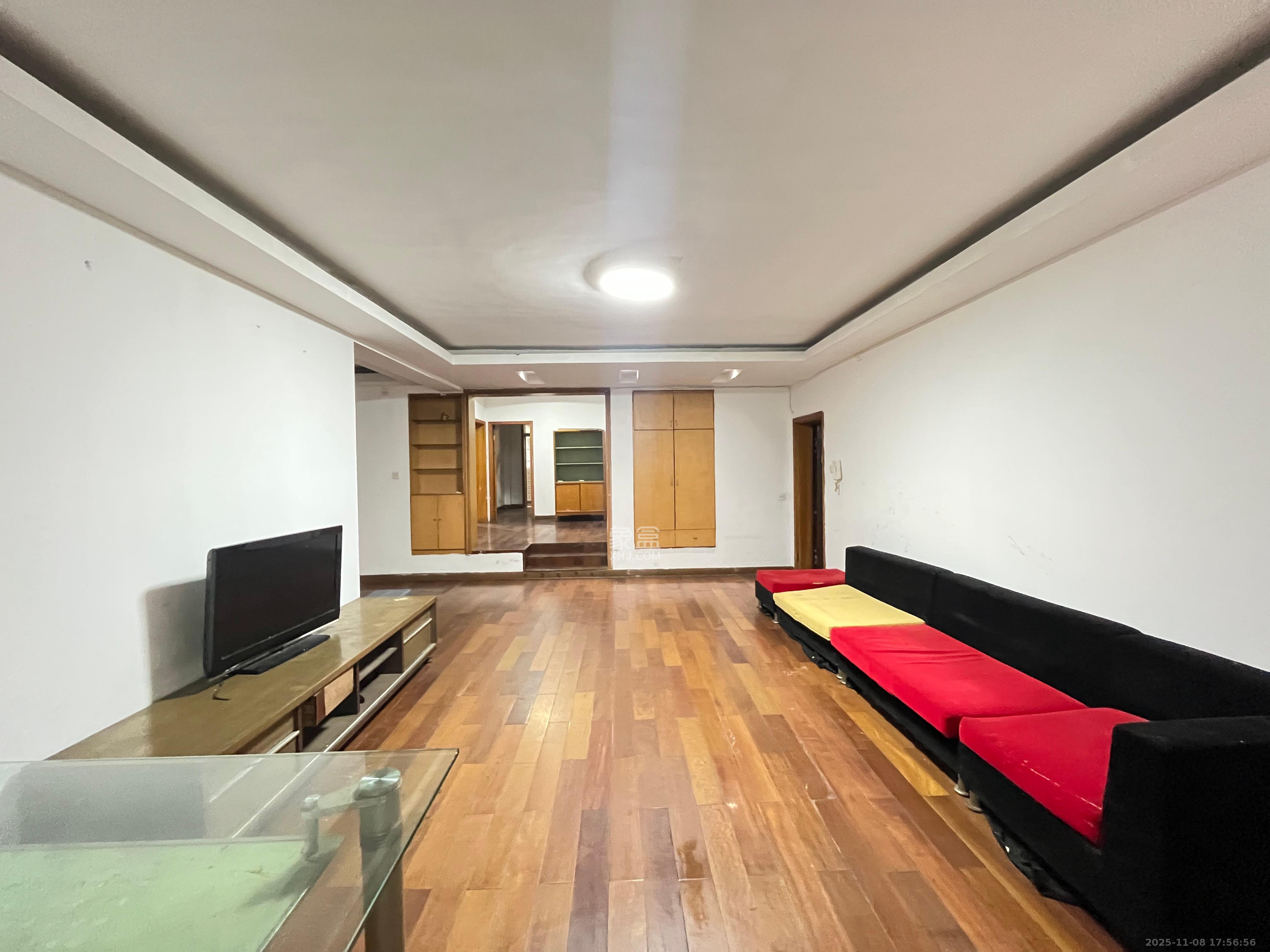 金科园  4室2厅2卫    2200.0元/月