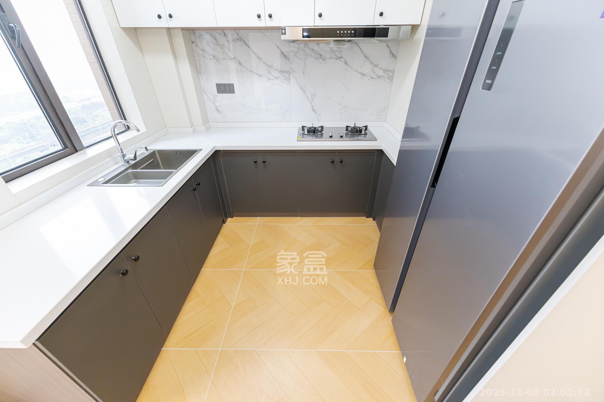 长燃新奥佳园 4室2厅2卫 119.0万 长燃新奥佳园 4室2厅2卫 119.0万厨房