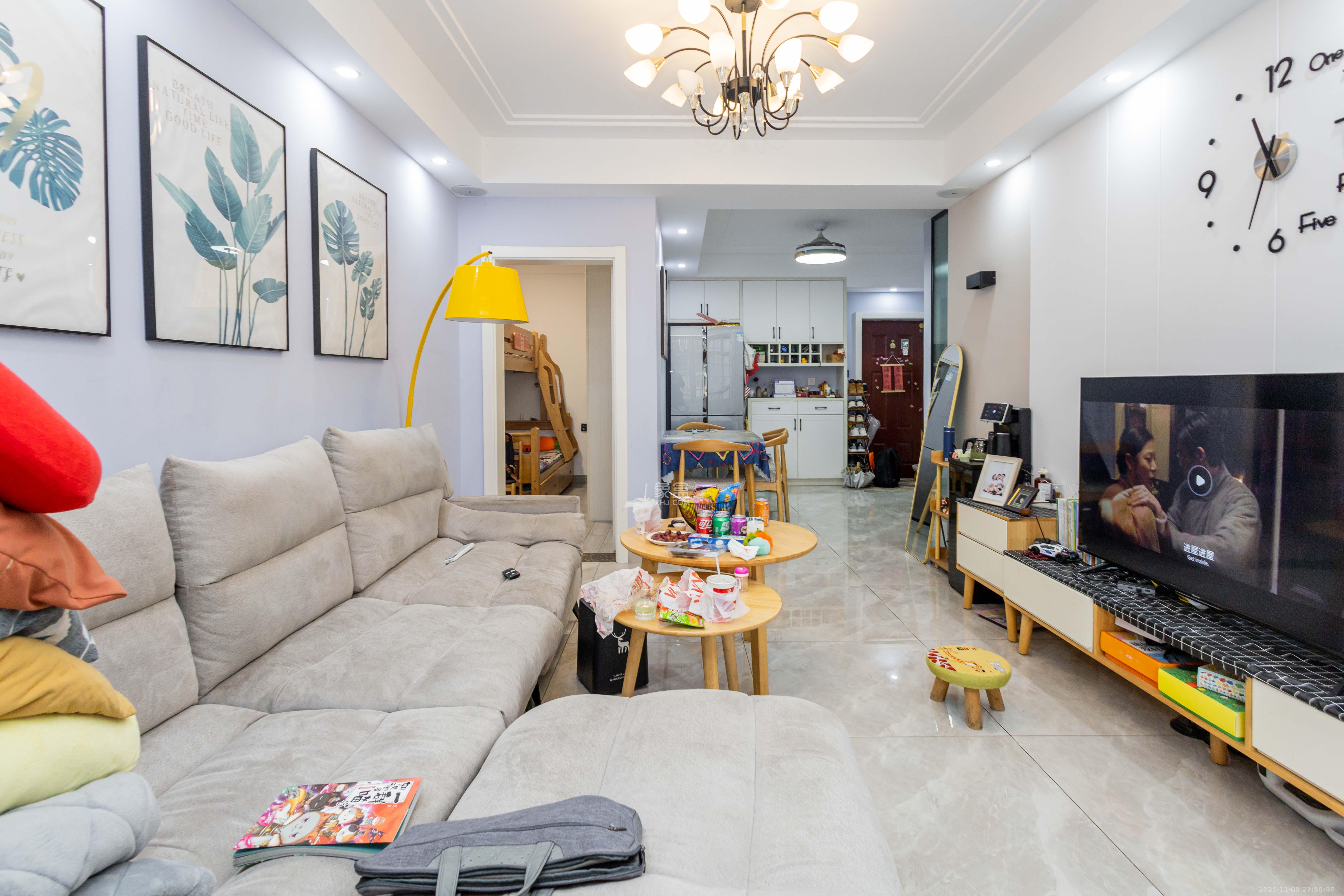 中国铁建国际城二期 2室2厅1卫 44.8万 中国铁建国际城二期 2室2厅1卫 44.8万客厅