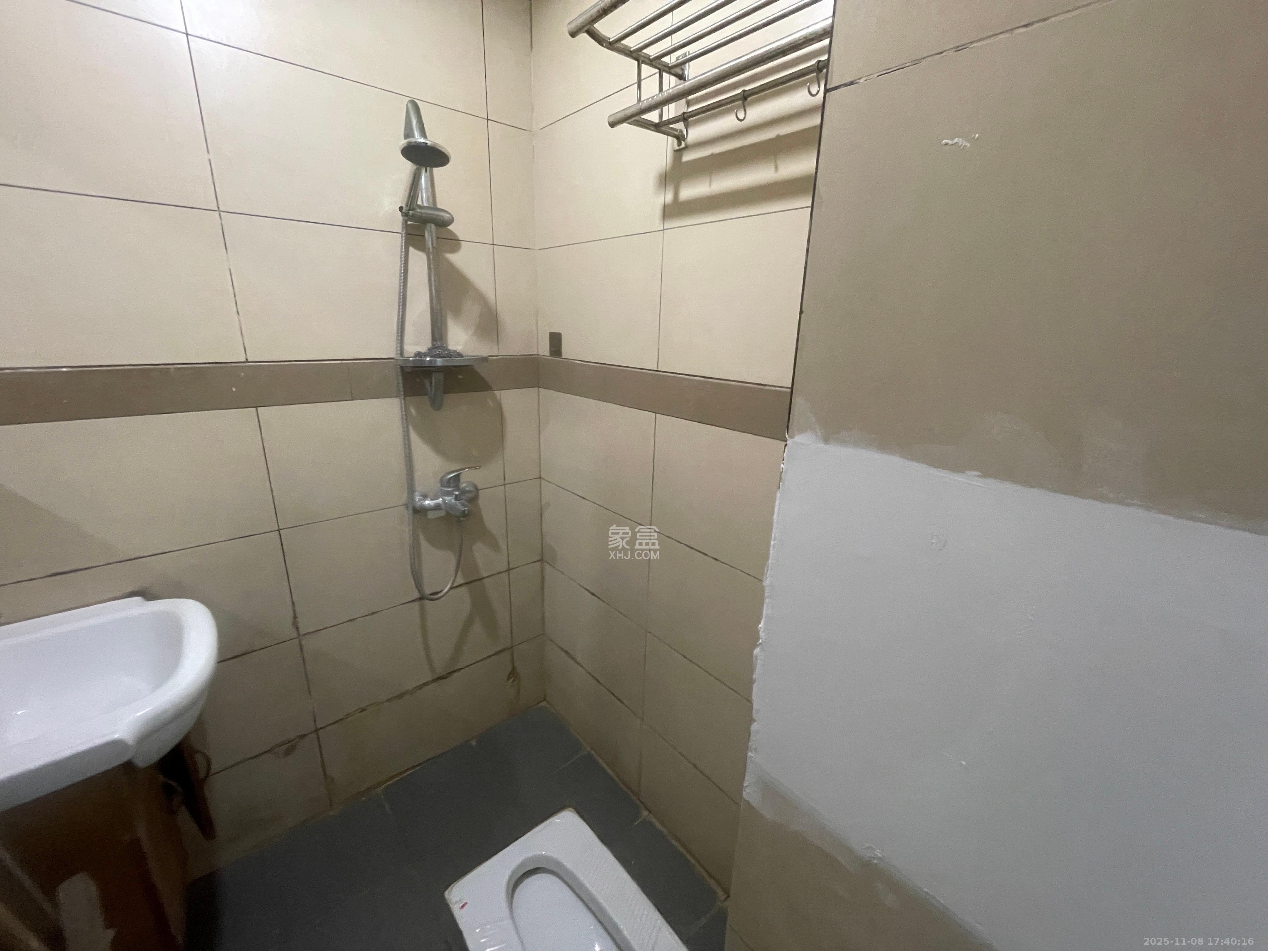 红星国际星城  1室1厅1卫    1500.0元/月室内图