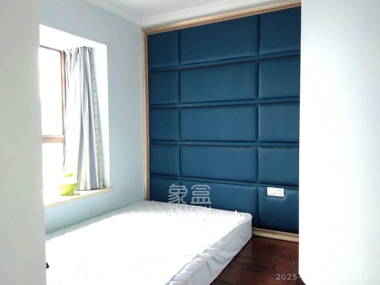 万树丹堤  4室2厅2卫    4000.0元/月室内图