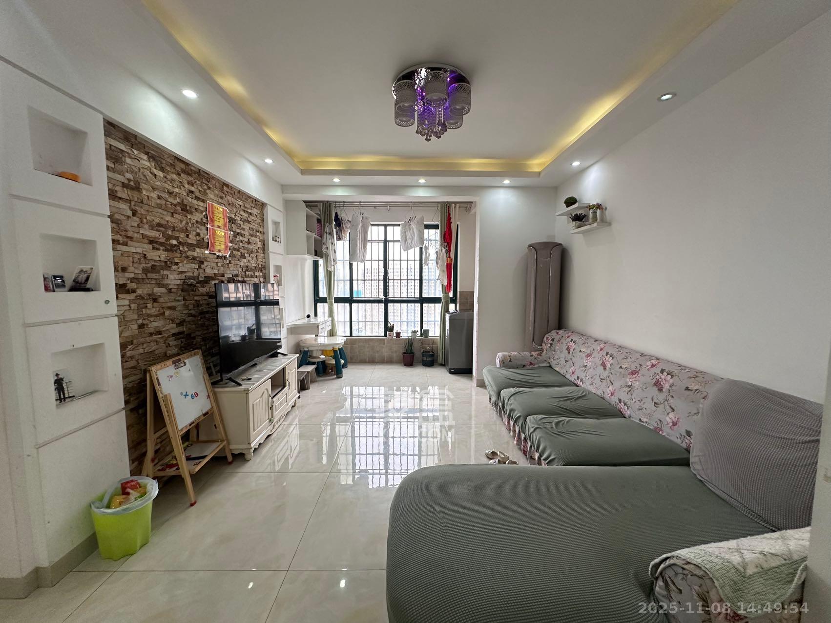 维一星城原山苑  3室2厅1卫    2000.0元/月室内图