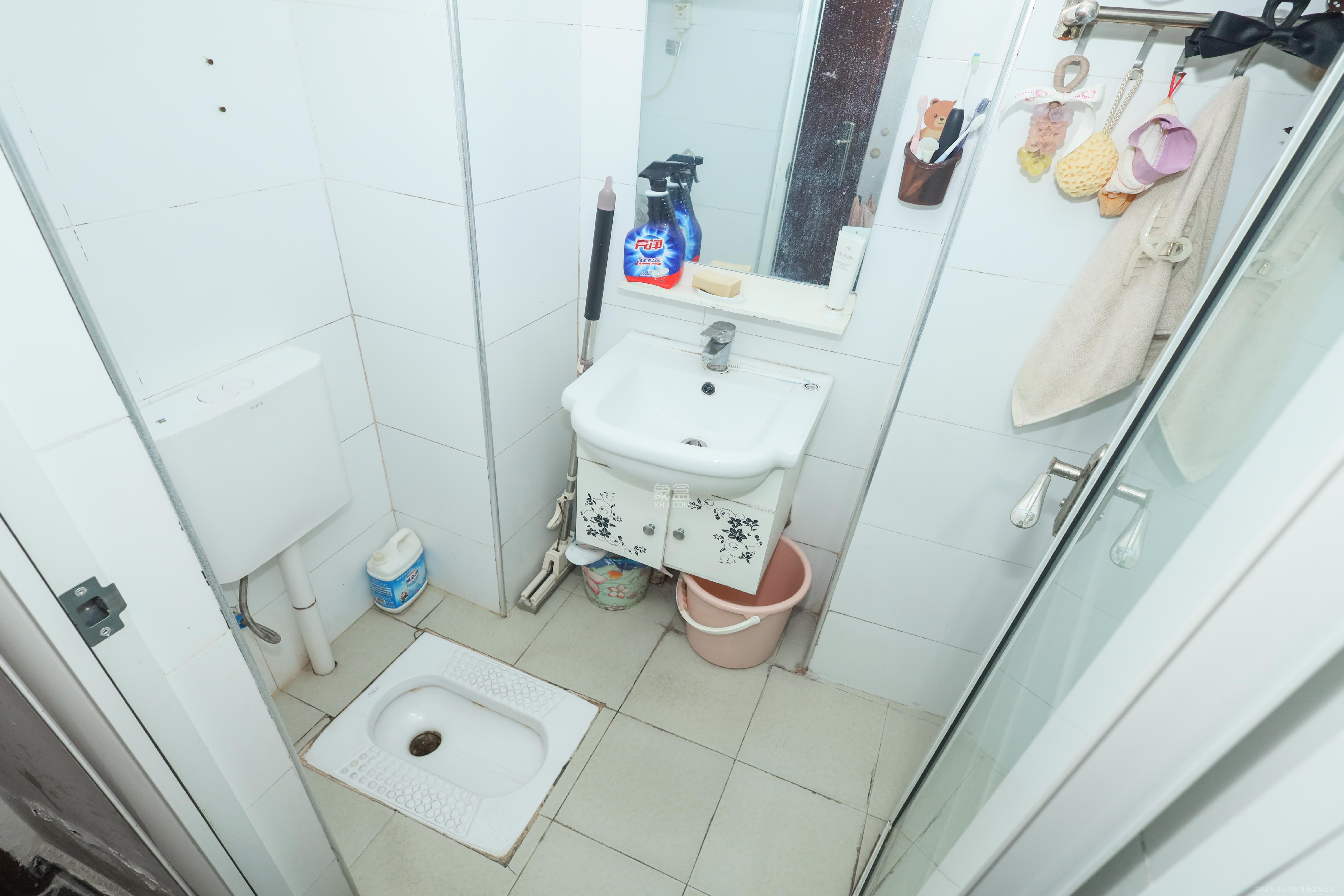 保利麓谷林语I区 1室0厅0卫 22.0万 保利麓谷林语I区 1室0厅0卫 22.0万卫生间