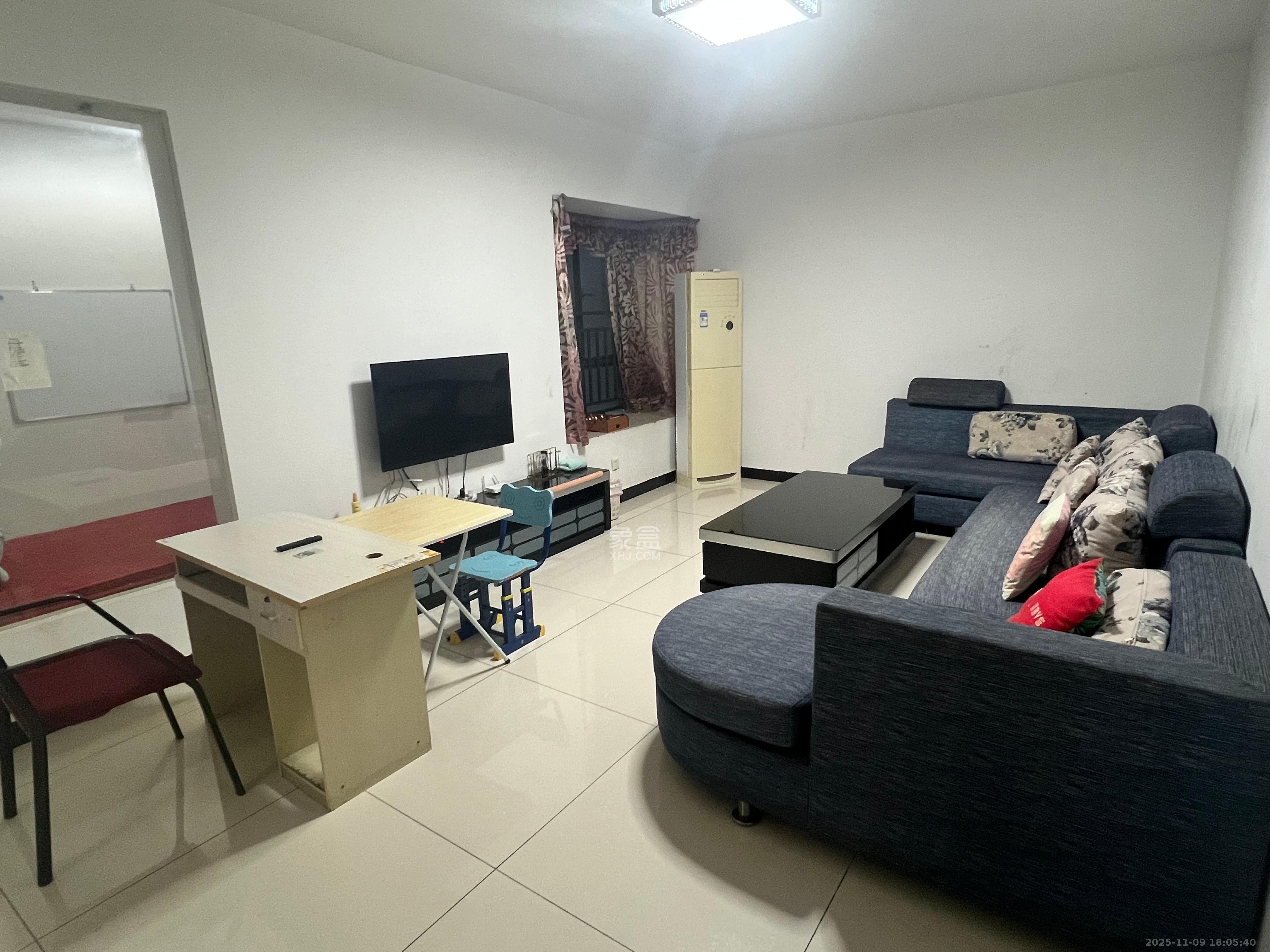 中海梅溪湖壹号  3室2厅1卫    2800.0元/月