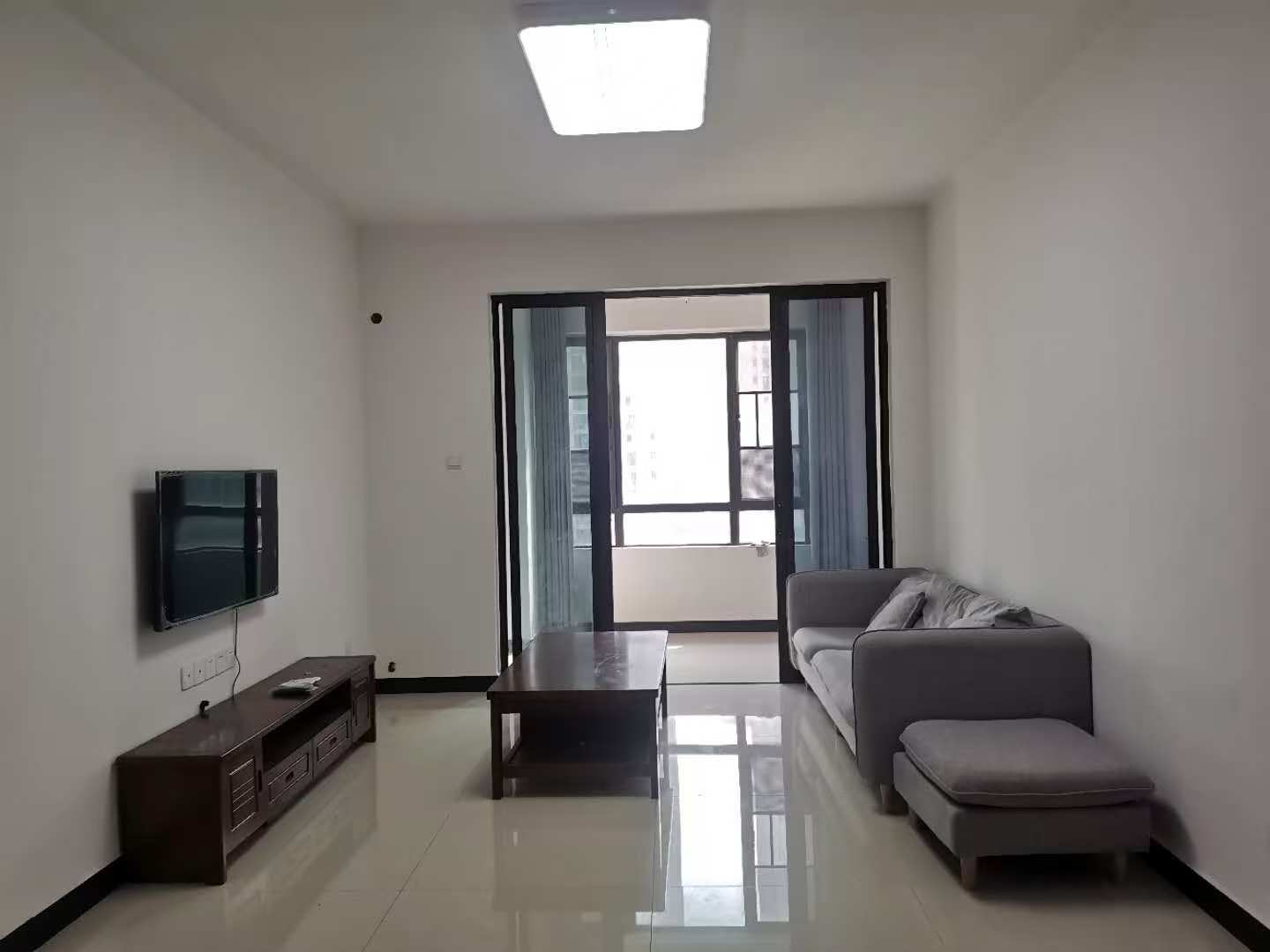 长房东云台  3室2厅1卫    2000.0元/月户型图