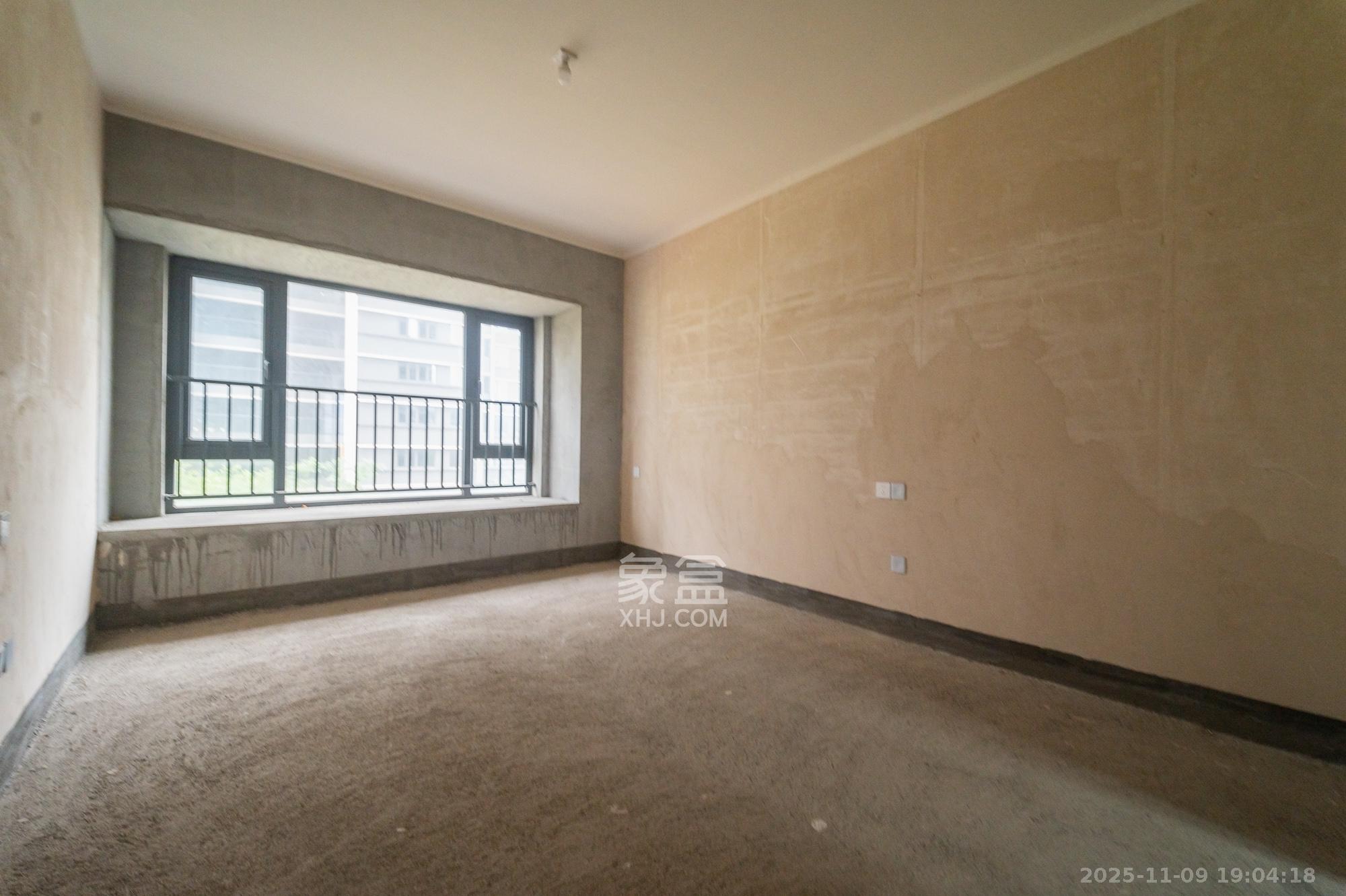 绿城美的明月江南  3室2厅1卫    85.8万其他