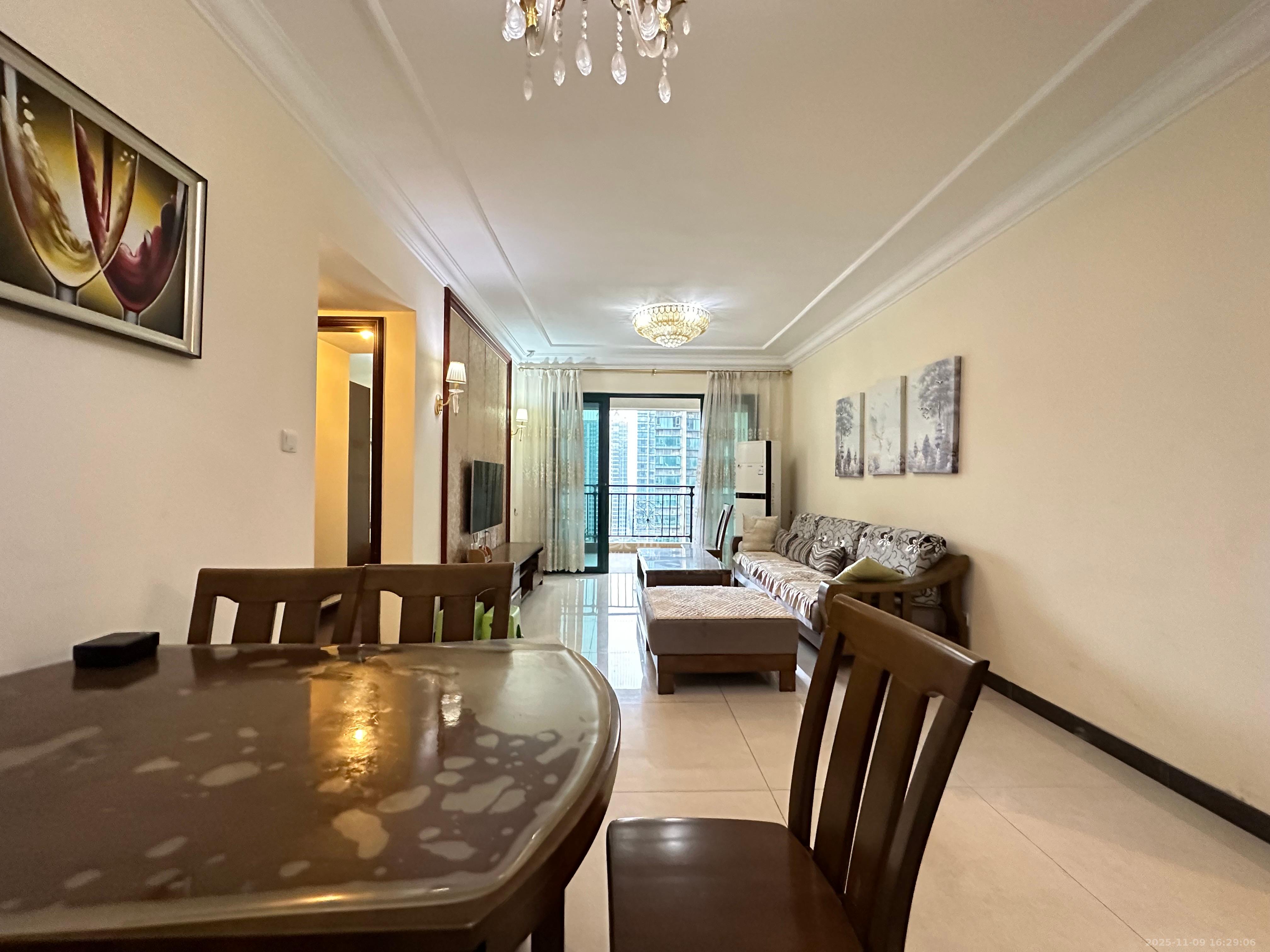 恒大雅苑  3室2厅2卫    2800.0元/月室内图