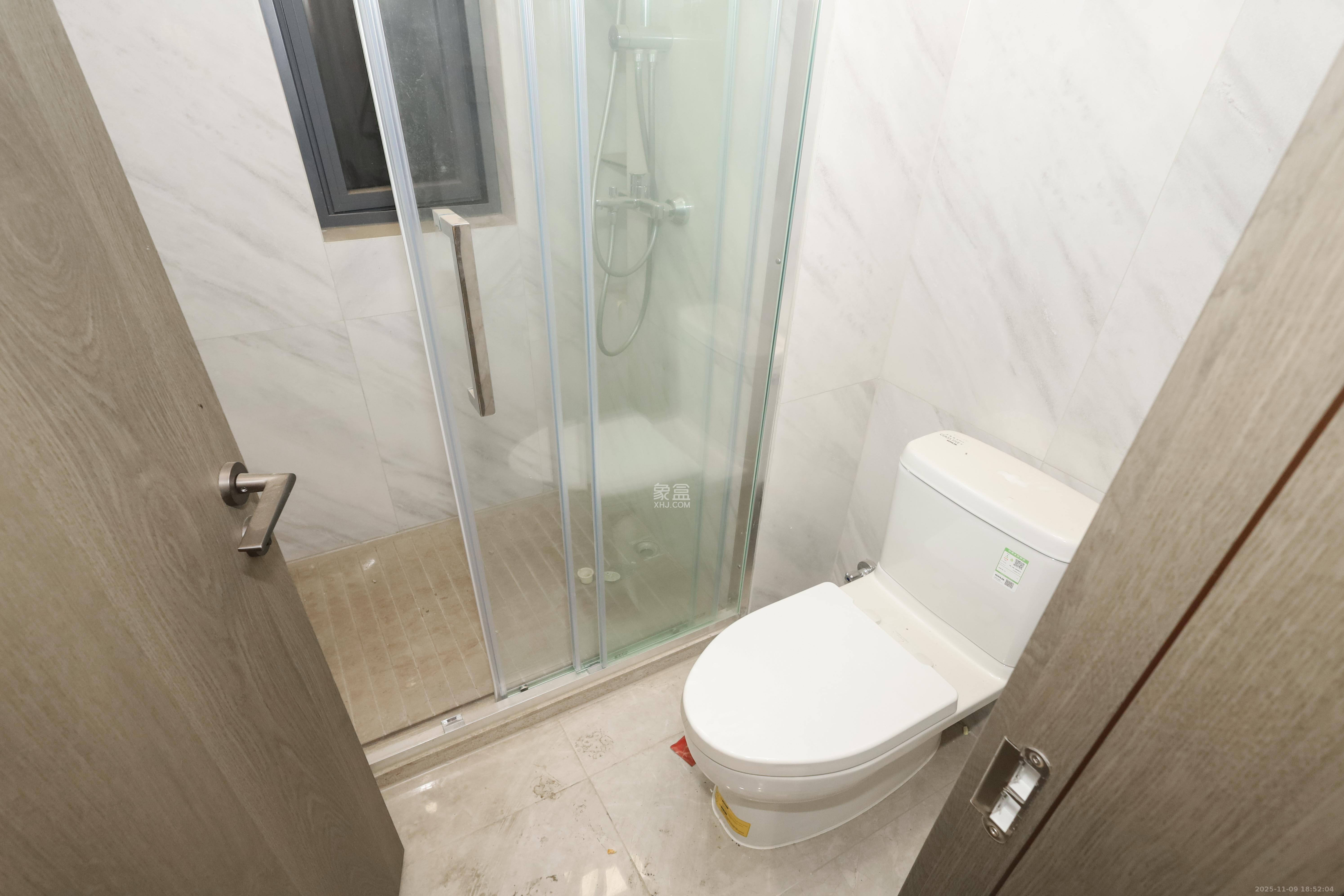 绿城招商桂语雲峯  4室2厅2卫    288.0万卫生间