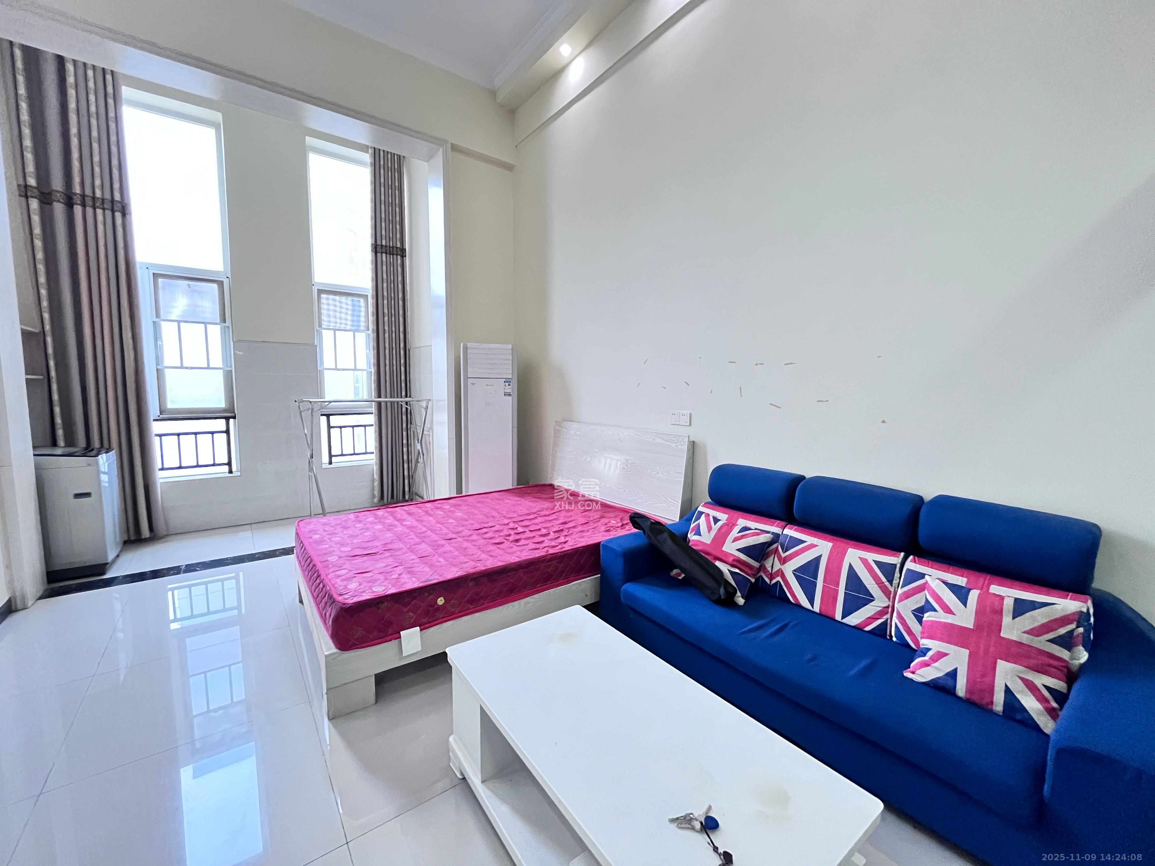 MOMA当代广场  2室1厅1卫    1600.0元/月