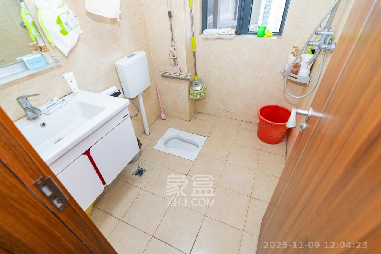 澳海澜庭  2室2厅1卫    1600.0元/月室内图