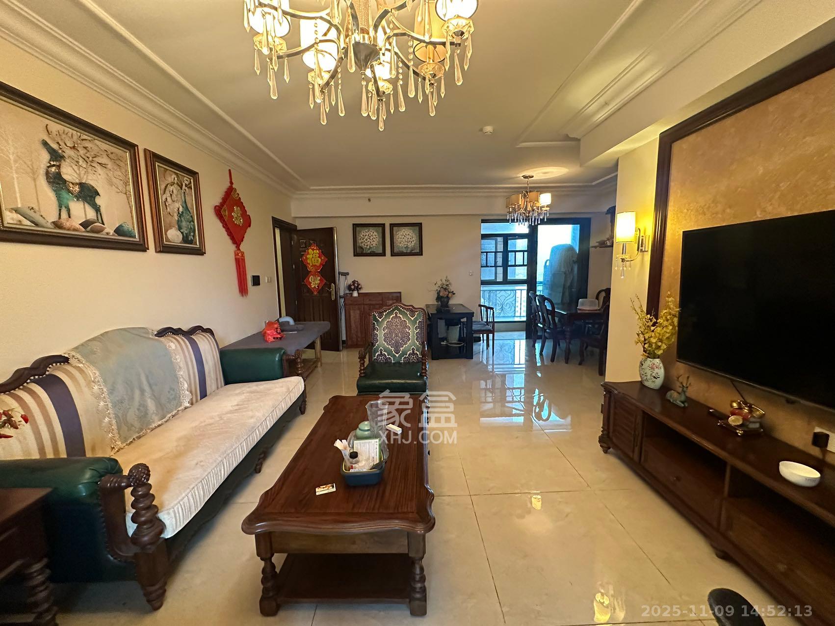 恒大御景半岛锦绣苑  3室2厅2卫    3300.0元/月