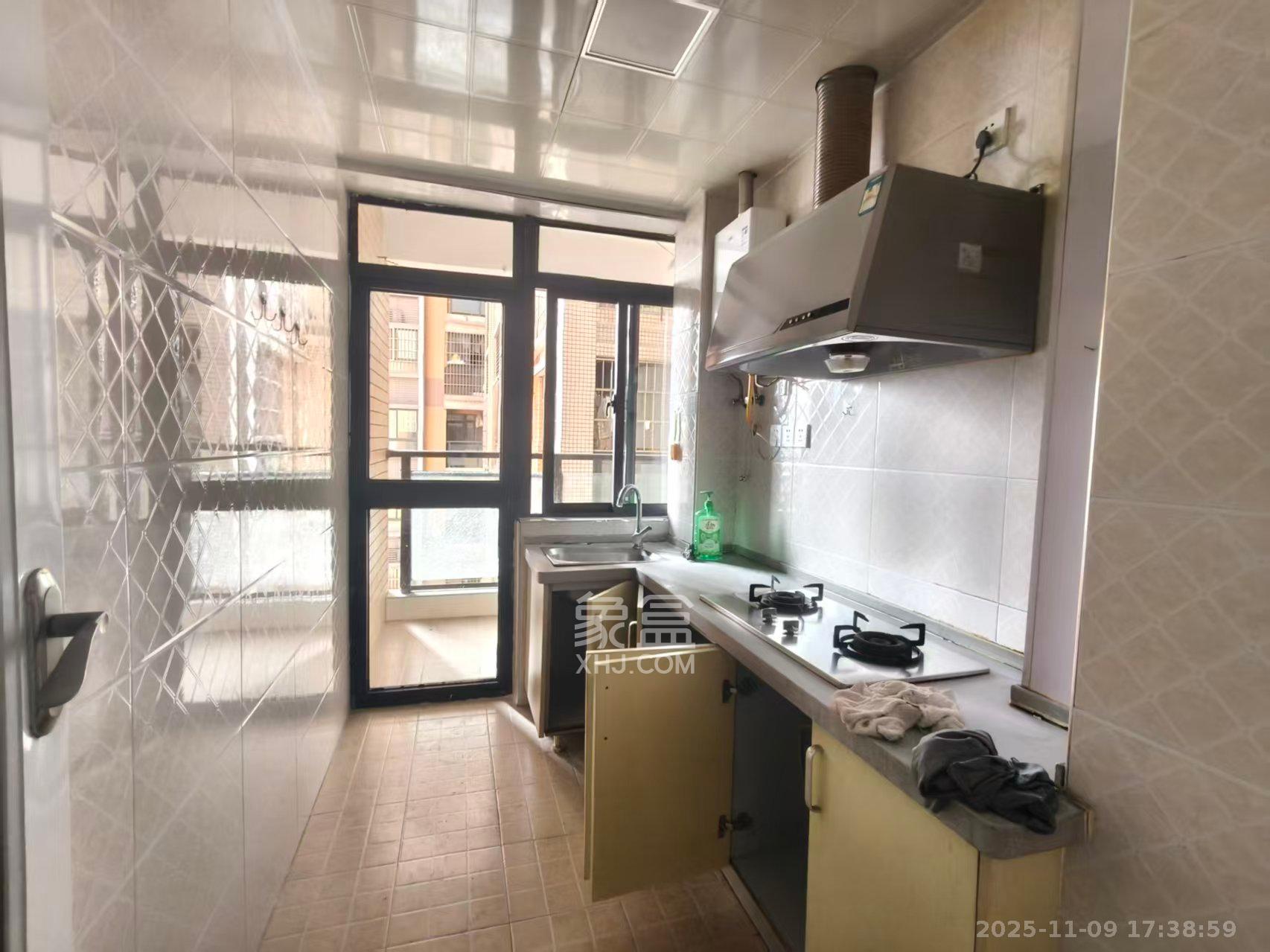 锦湘国际星城三期(锦绣苑) 2室1厅1卫 2200.0元/月 锦湘国际星城三期(锦绣苑) 2室1厅1卫 2200.0元/月室内图