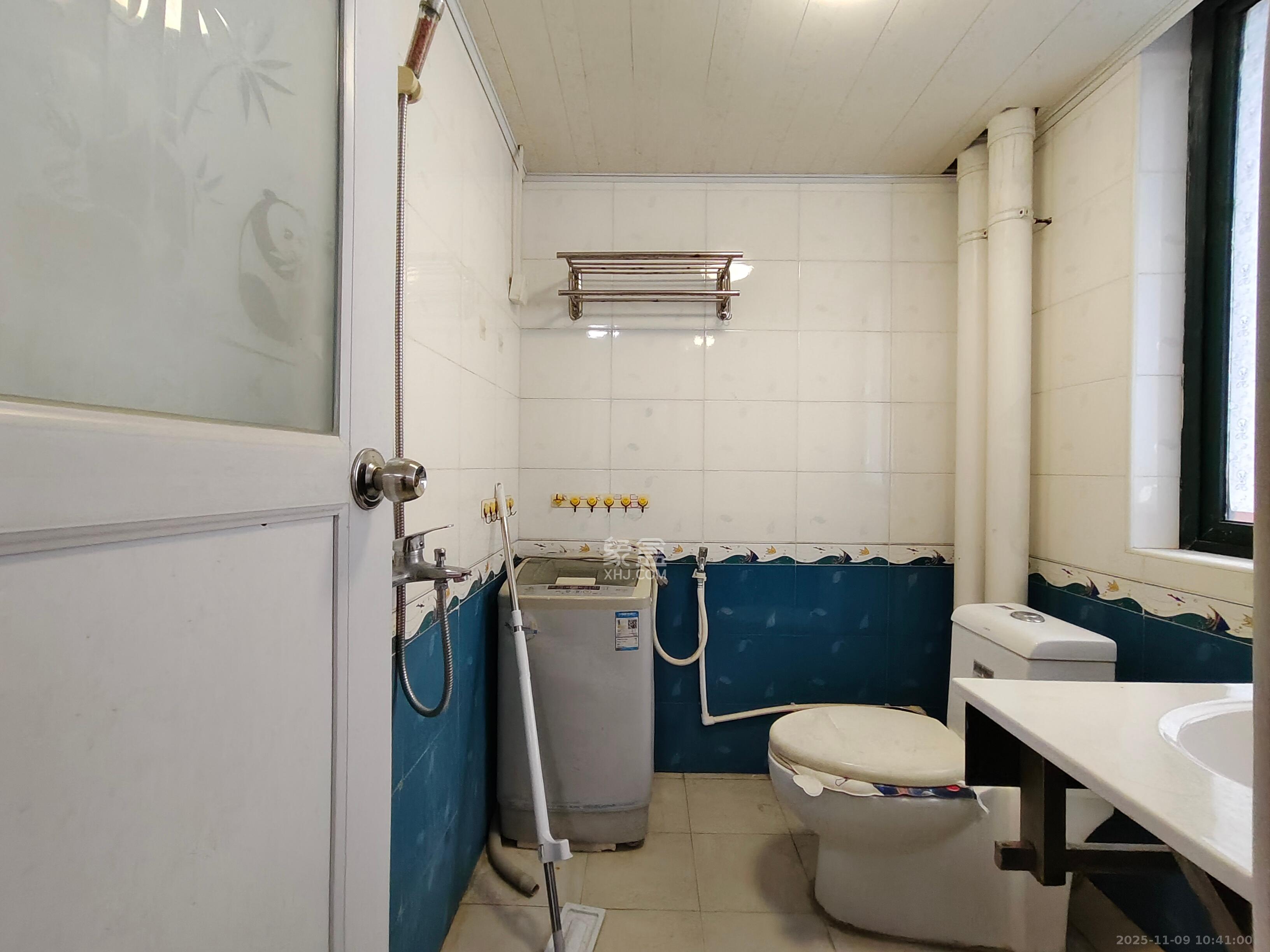 东玺门  4室1厅2卫    2600.0元/月室内图