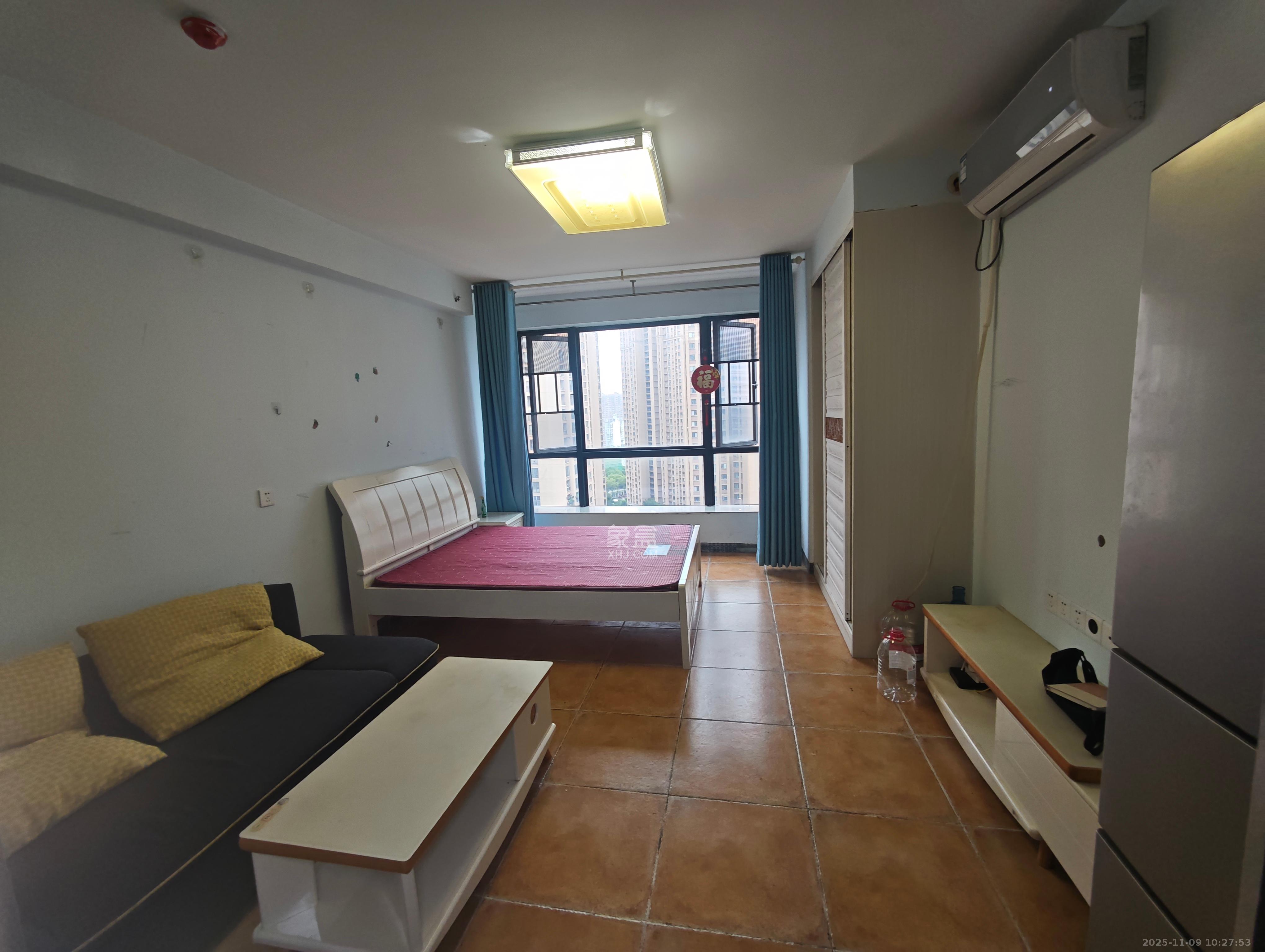 融科东南海 1室1厅1卫 1300.0元/月 融科东南海 1室1厅1卫 1300.0元/月室内图