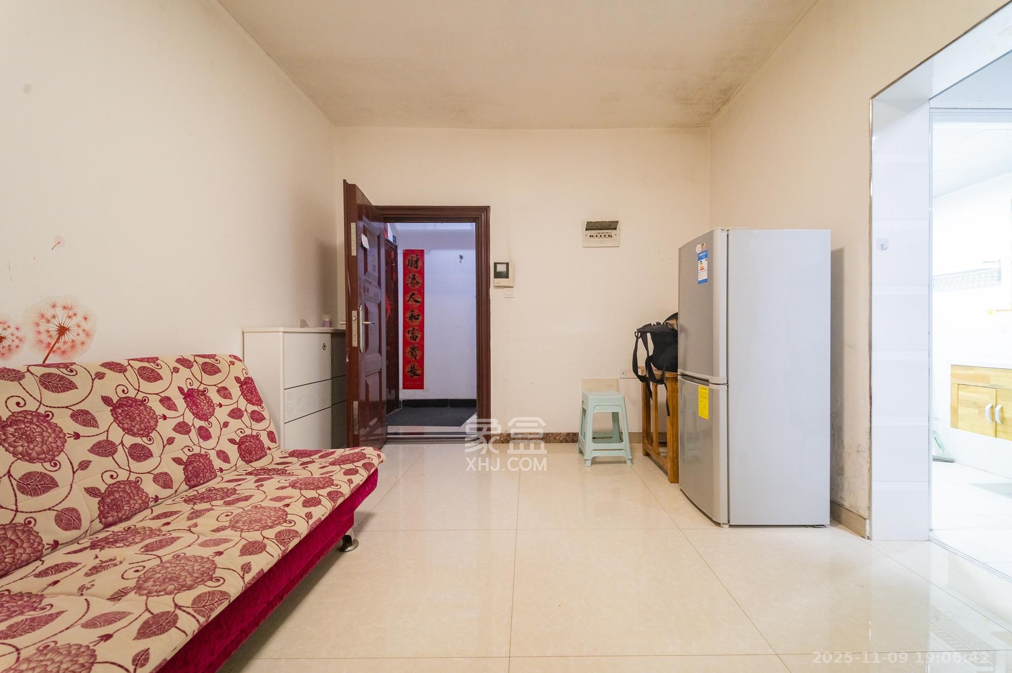 圆梦康乐城 1室1厅1卫 20.8万 圆梦康乐城 1室1厅1卫 20.8万客厅