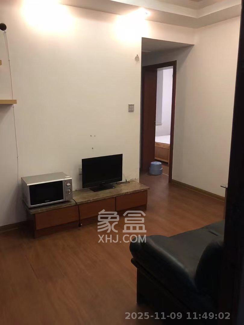 锦湘国际星城三期（锦绣苑）  1室1厅1卫    1600.0元/月室内图