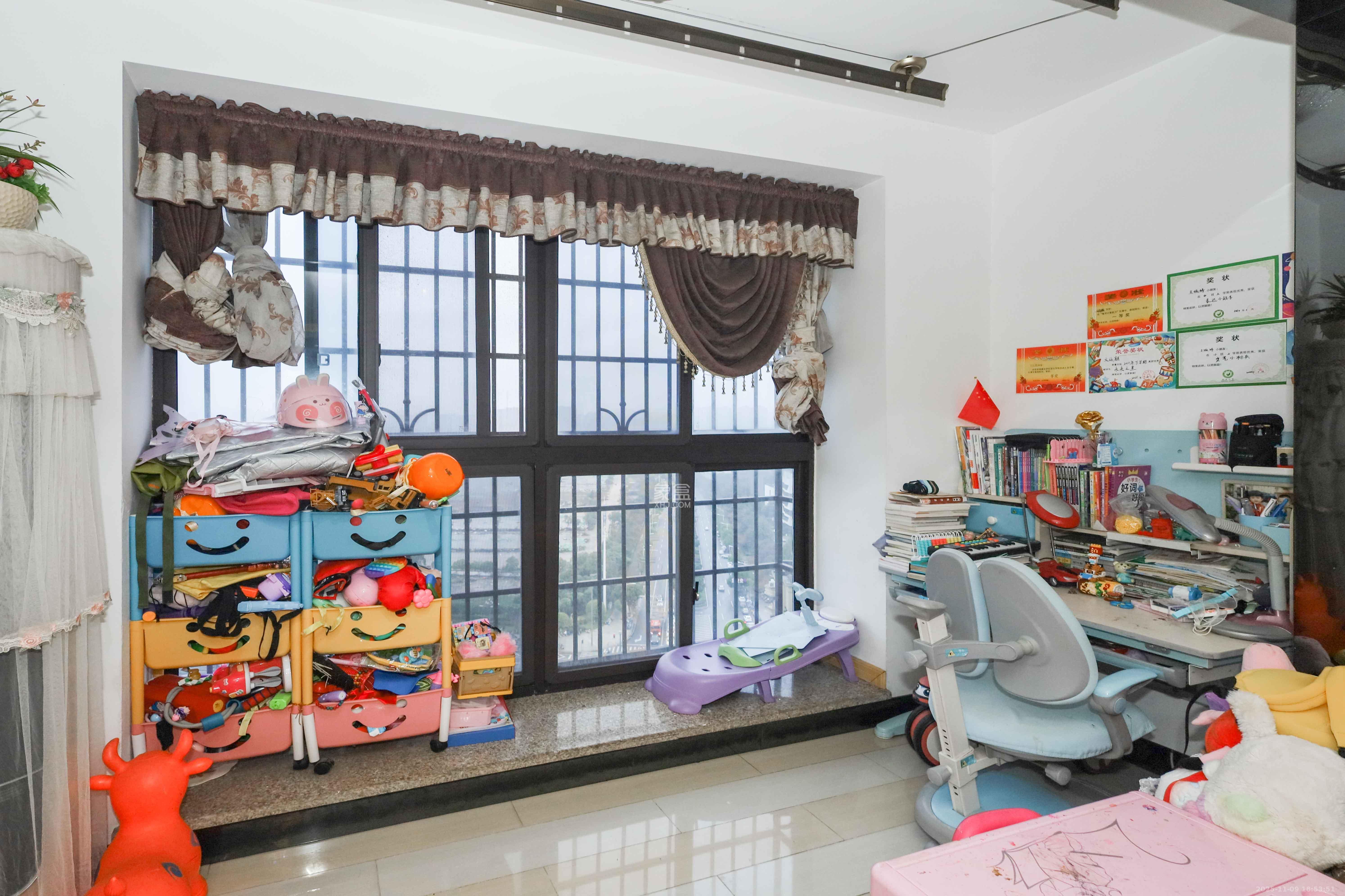 保利麓谷林语F区  3室2厅1卫    95.0万阳台