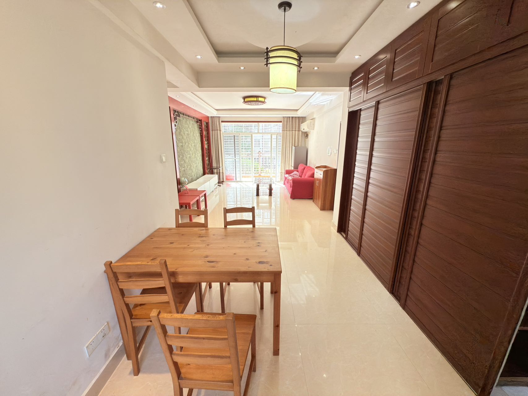 天上人间 3室2厅2卫 3000.0元/月 天上人间 3室2厅2卫 3000.0元/月室内图